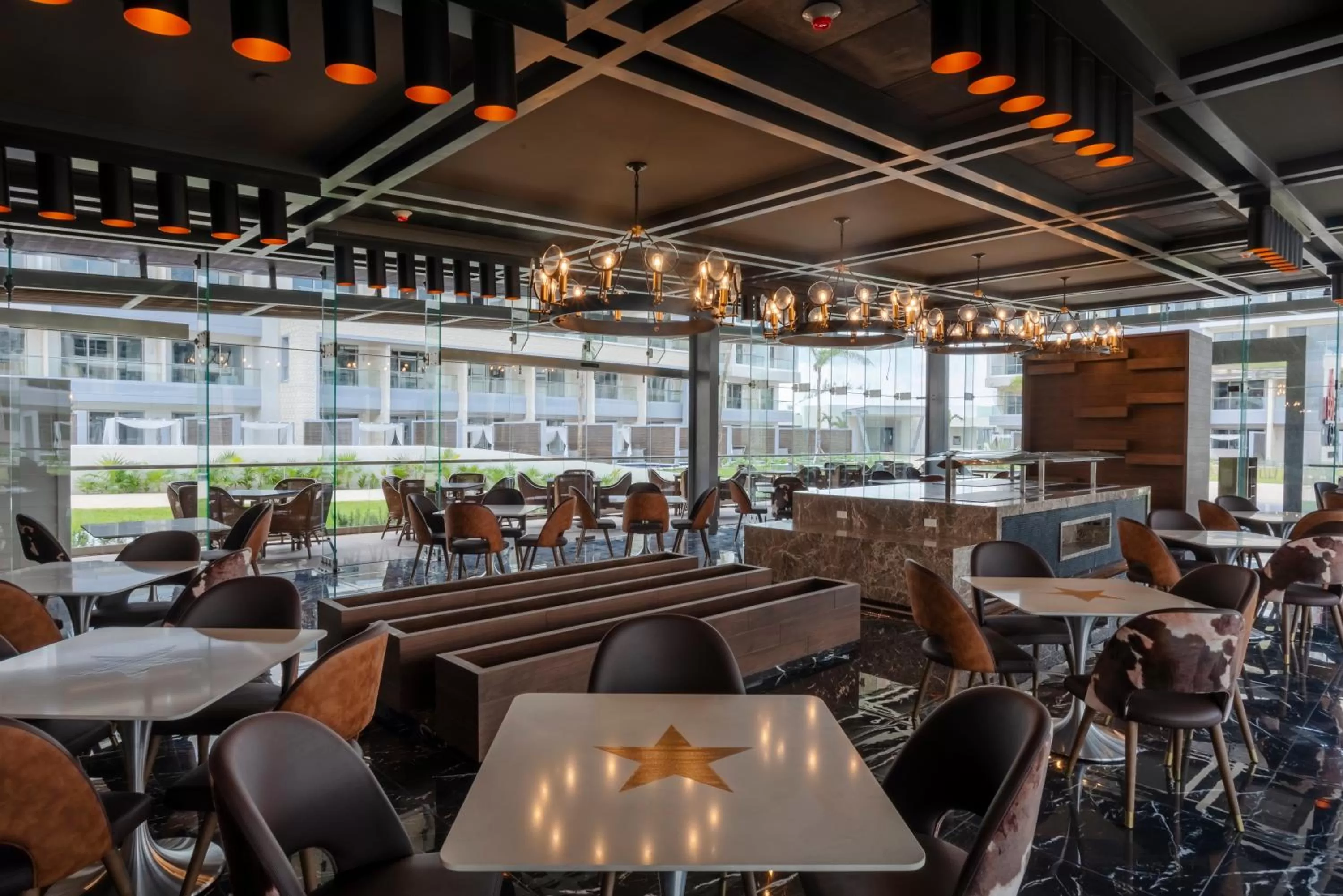 Restaurant/places to eat in Planet Hollywood Cancun by Royalton, An Autograph Collection All-Inclusive Resort