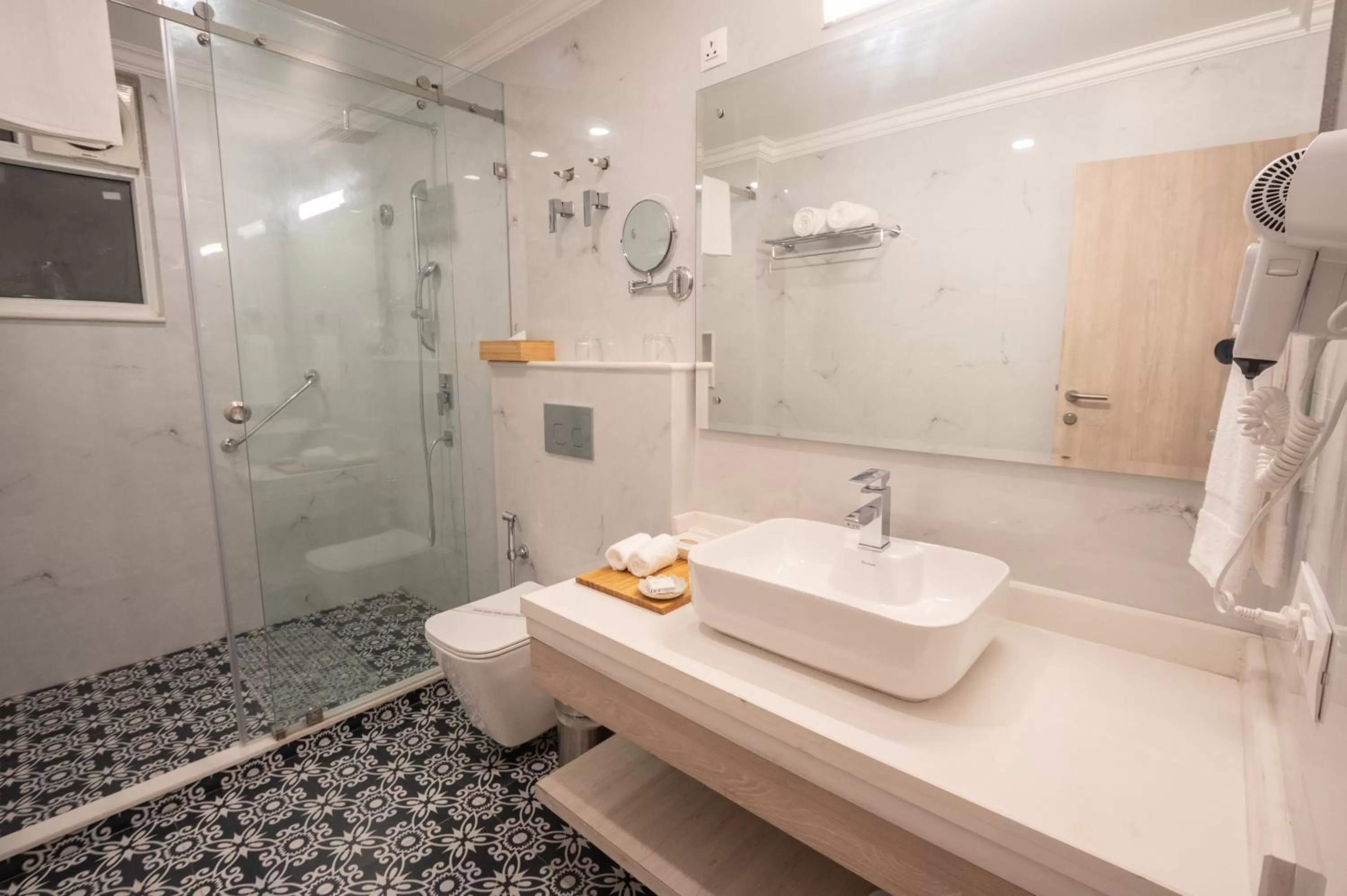 Toilet in Terrakotta Rishikesh