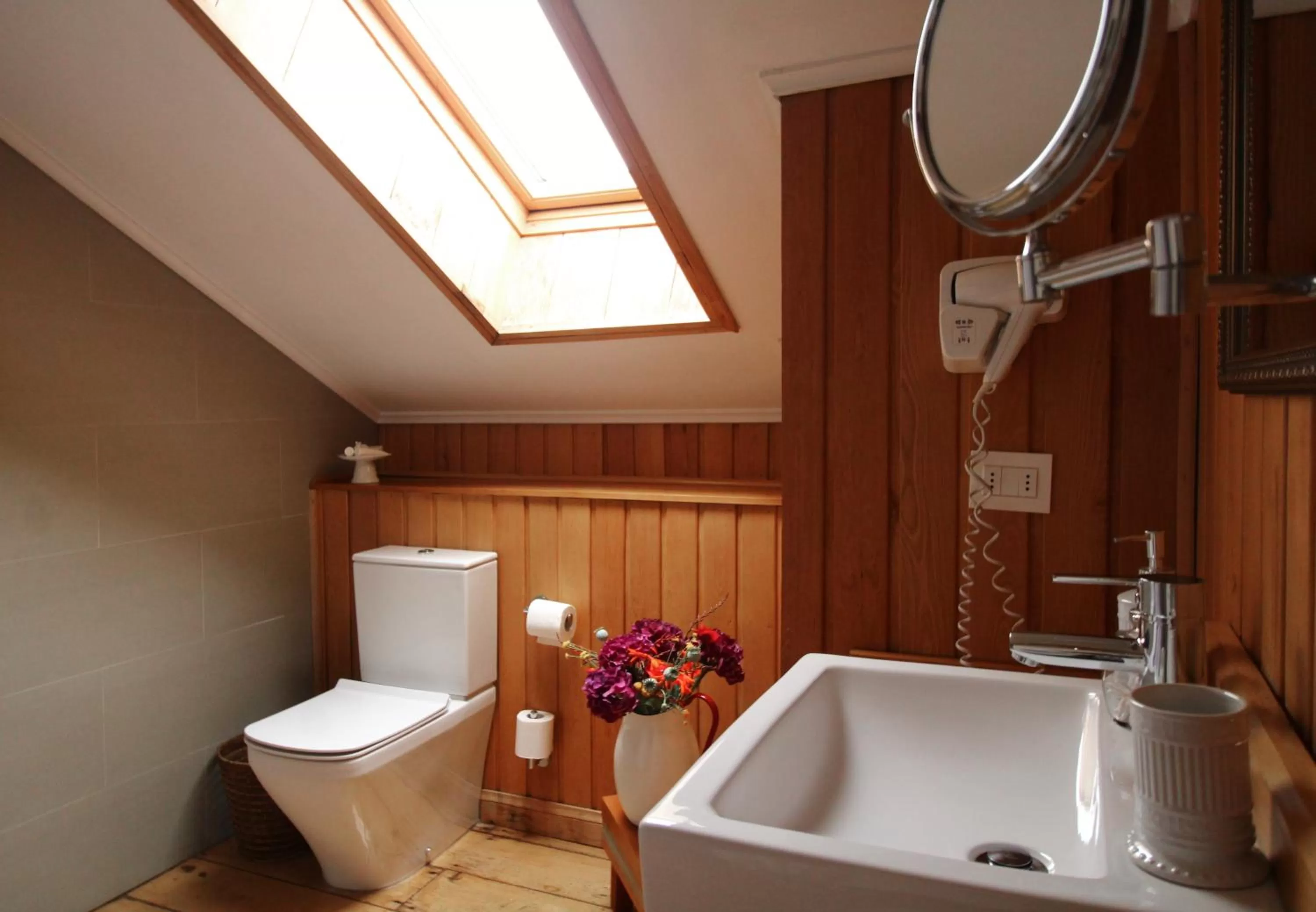 Toilet in Hotel Boutique Casa Werner