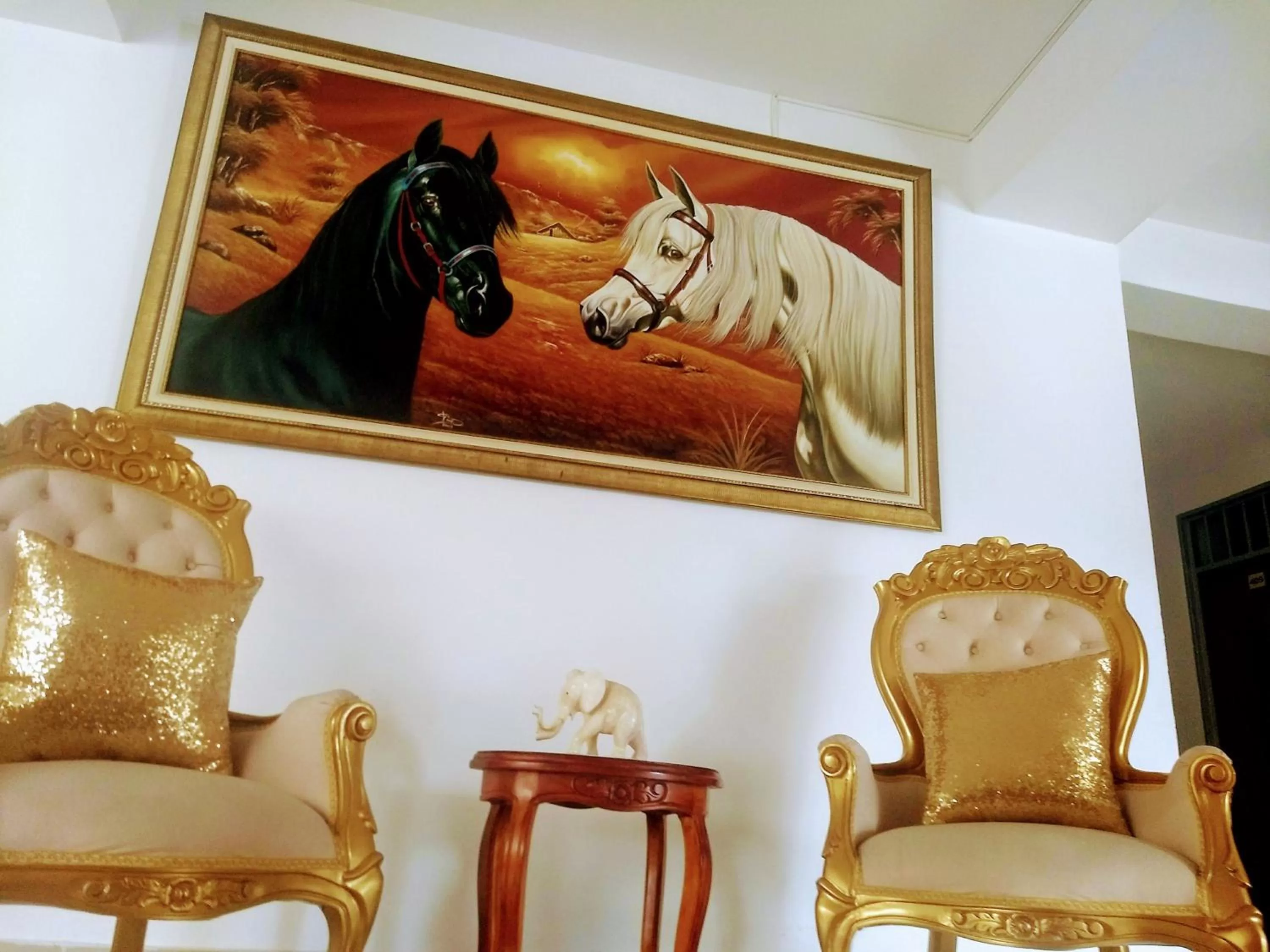 Decorative detail, Seating Area in Hotel Cafe Plaza