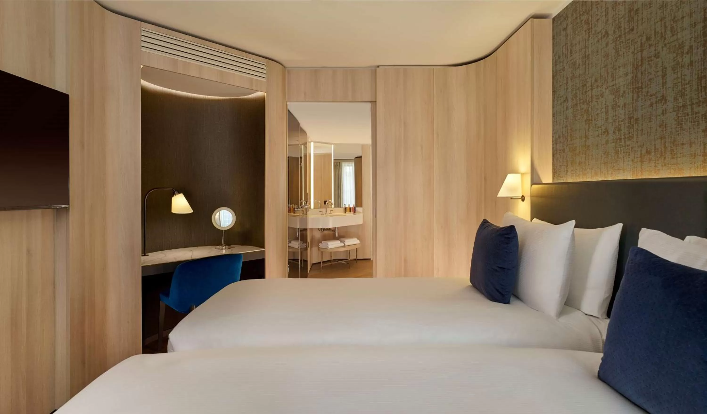 Bedroom, Bed in The Westminster London, Curio Collection by Hilton