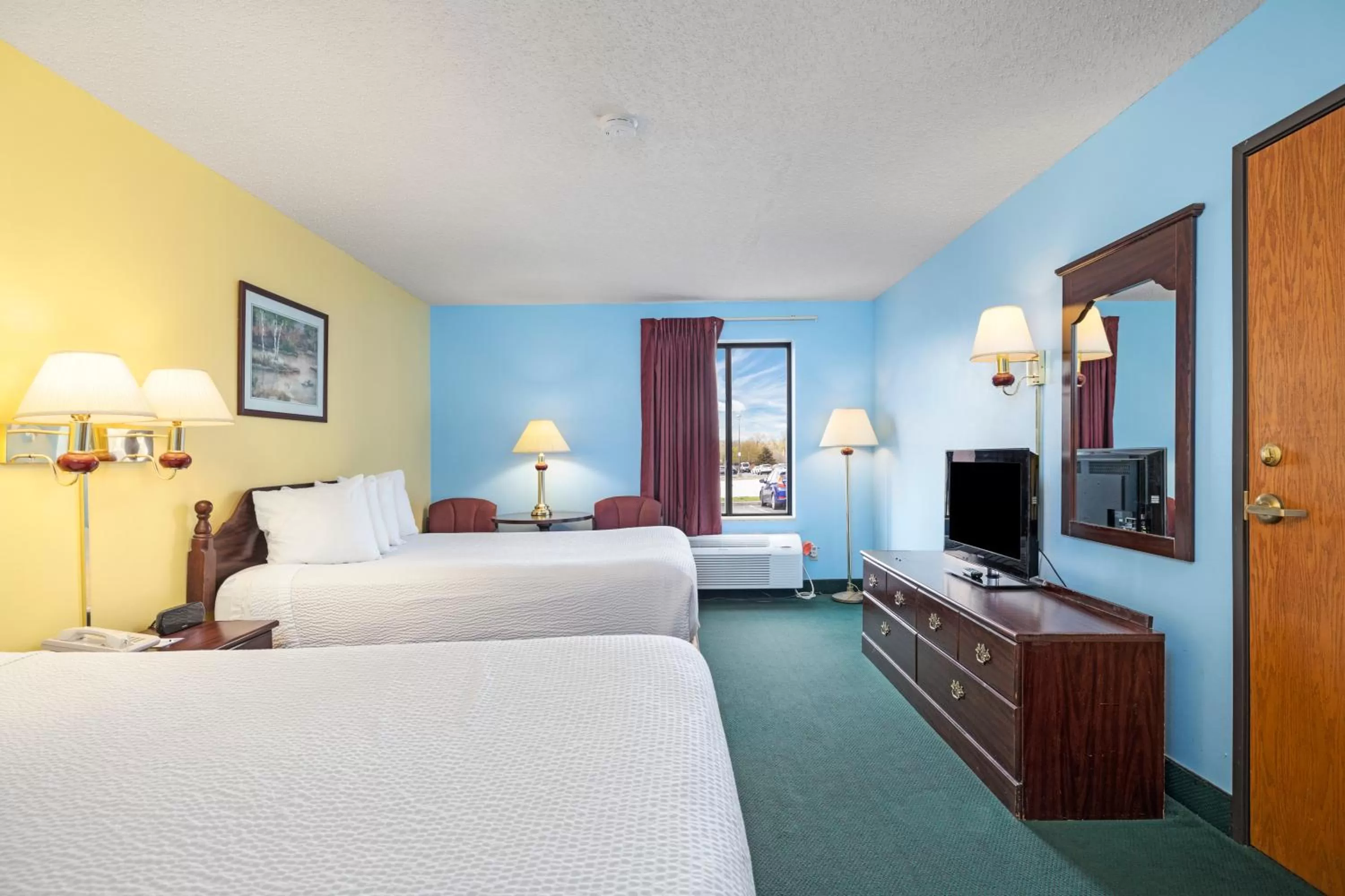 Bed in Days Inn by Wyndham Battlefield Rd/Hwy 65