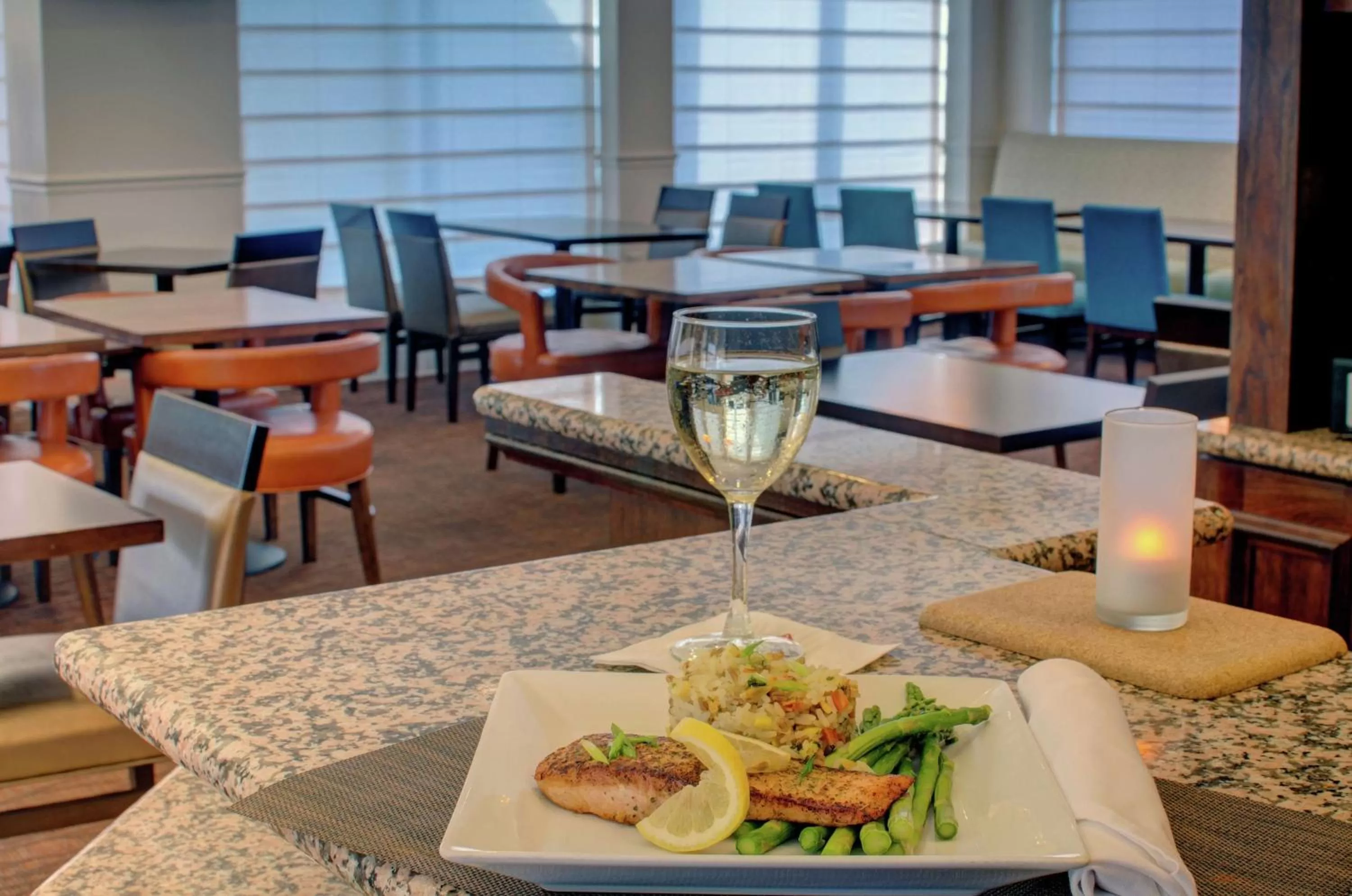 Restaurant/places to eat in Hilton Garden Inn Norwalk