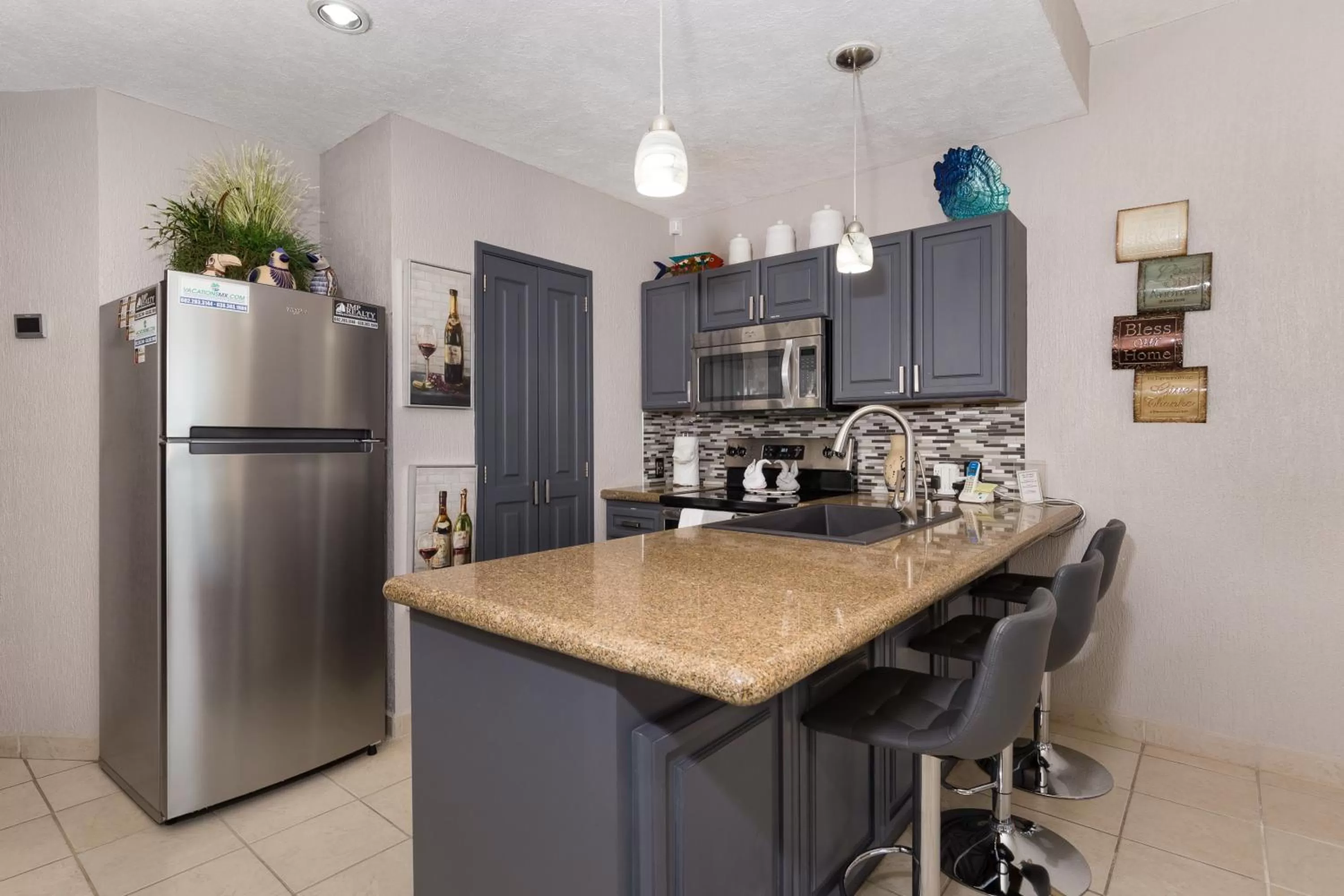 Kitchen or kitchenette in Sonoran Sea 310-W - Modern 1 bedroom