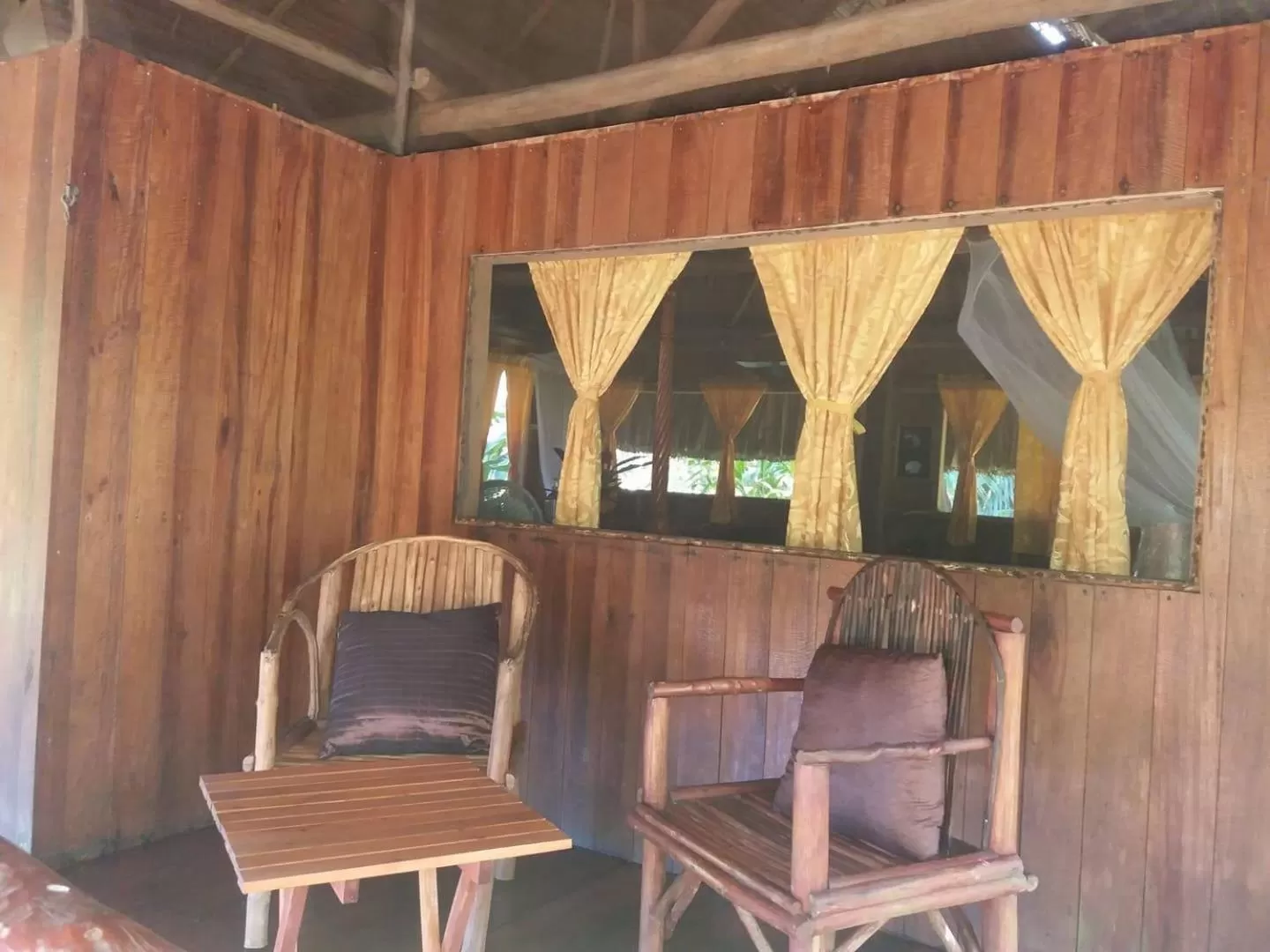Balcony/Terrace, Seating Area in Sun Creek Lodge