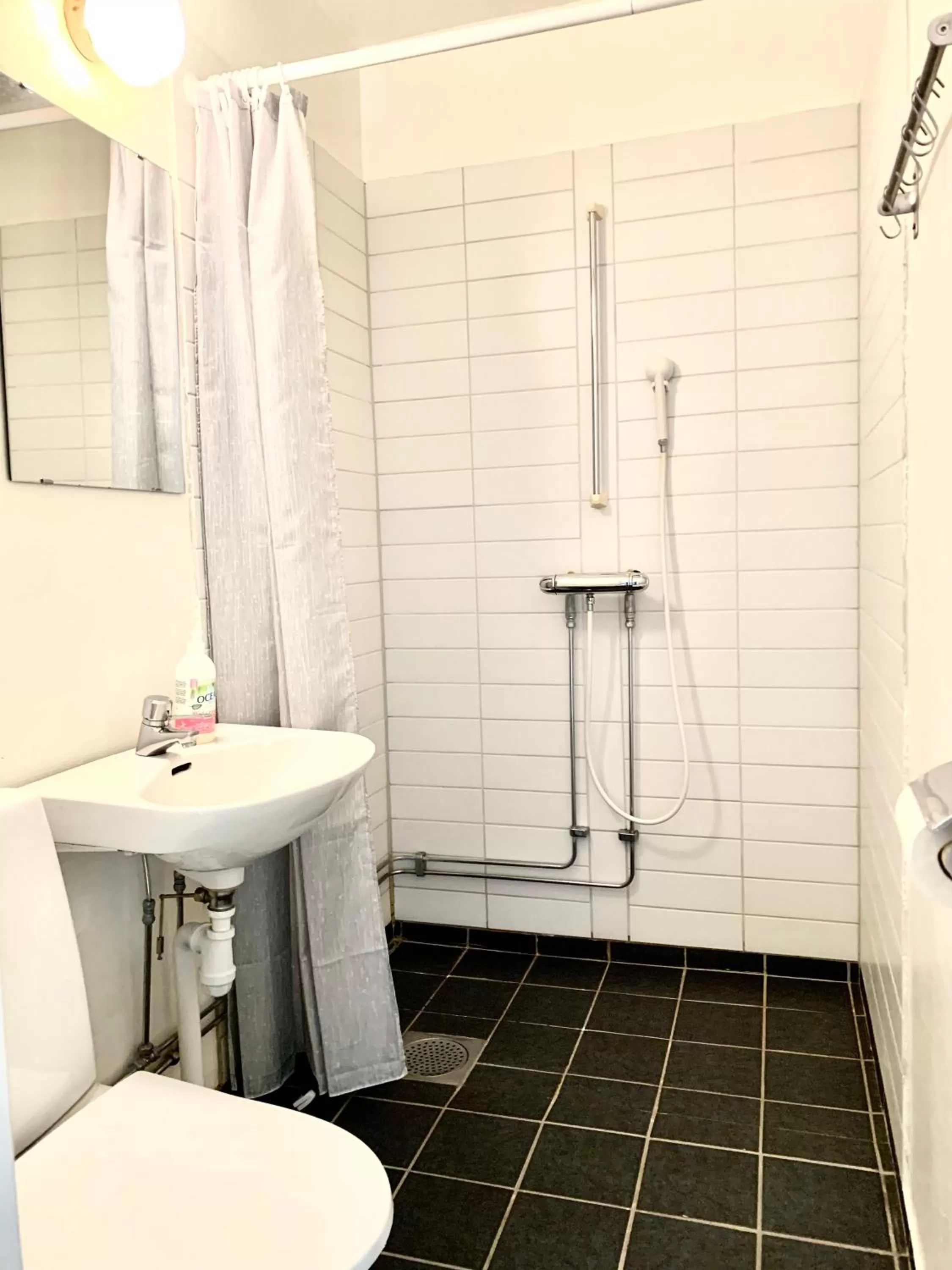 Bathroom in Tornedalens B&B