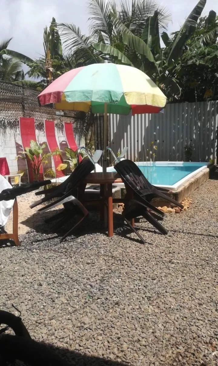 Airport A4 Transit Hub - Eco Chalets - FREE SHUTTLE SERVICE 24HRS