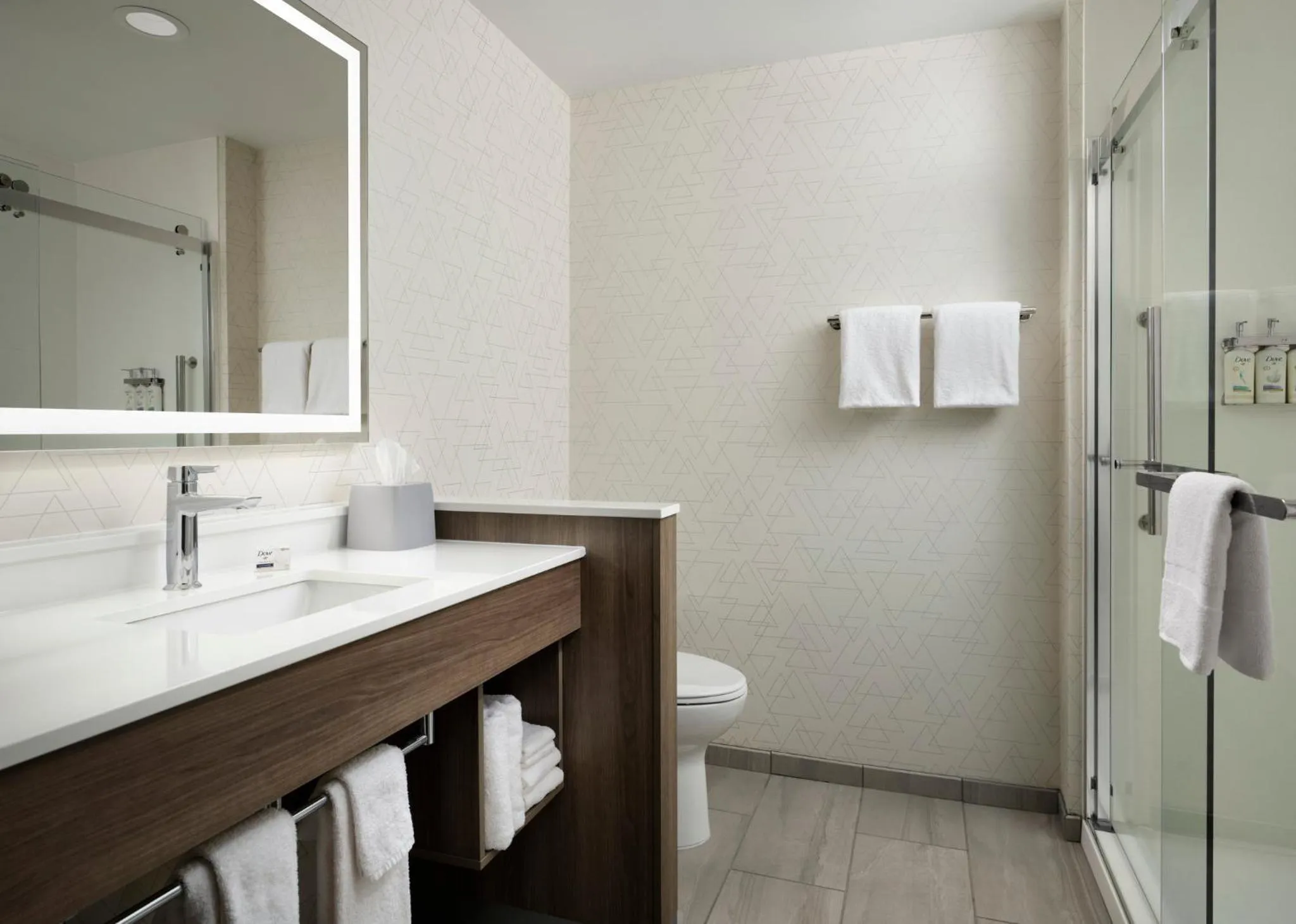 Bathroom in Holiday Inn Express & Suites Lima by IHG