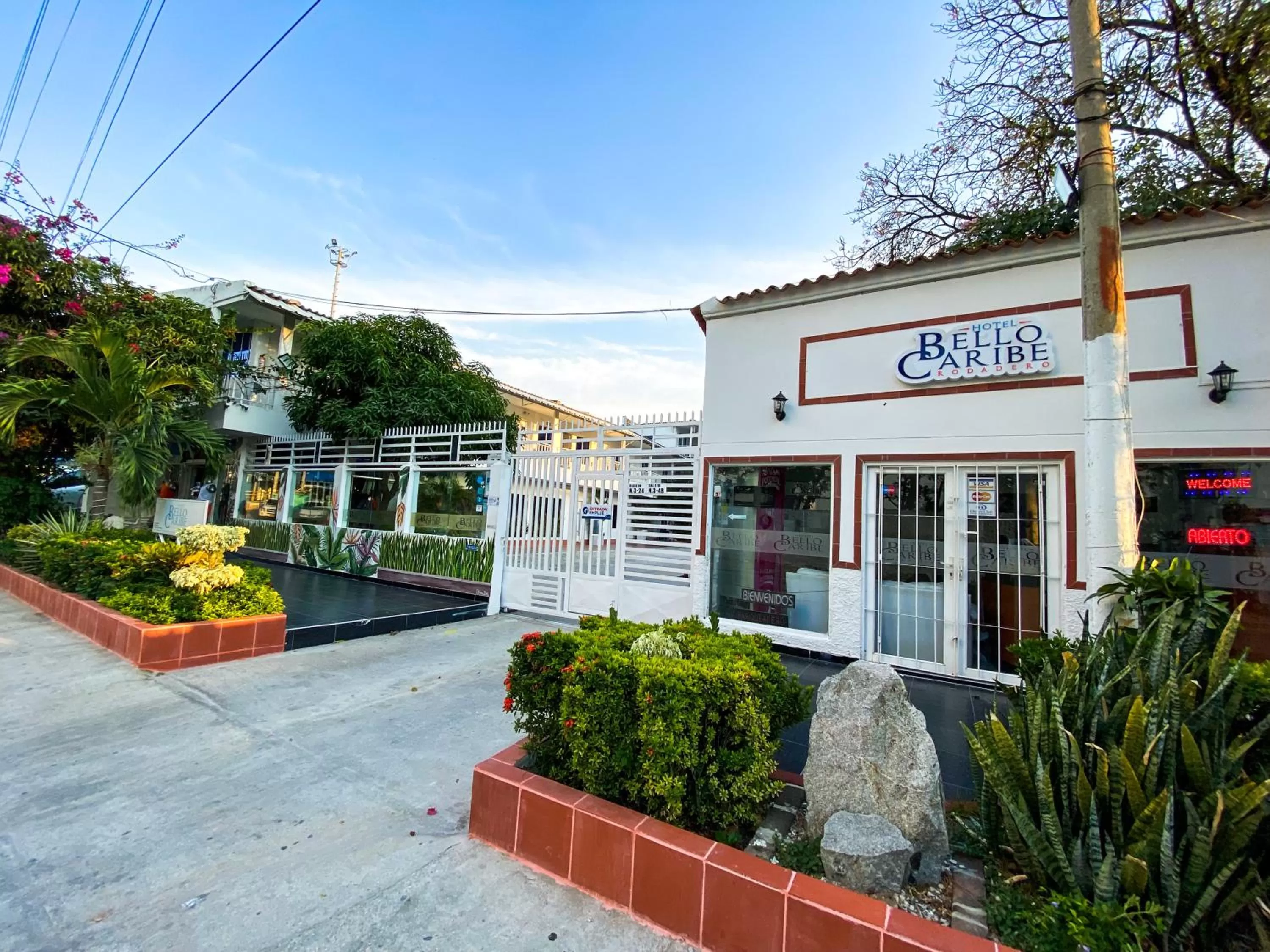 Facade/entrance, Property Building in Hotel Bello Caribe
