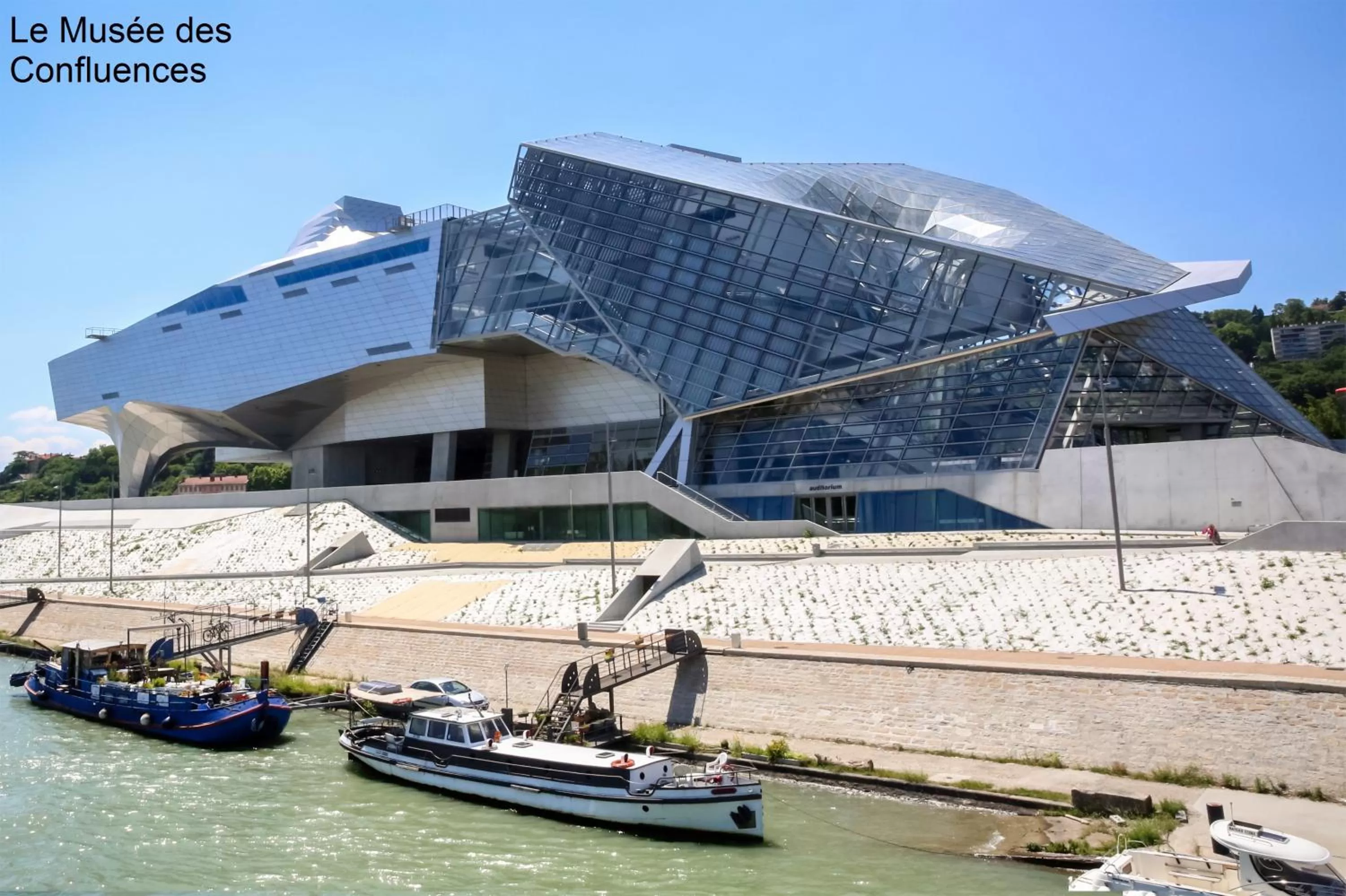 Nearby landmark in IBIS Lyon Sud Chasse Sur Rhône