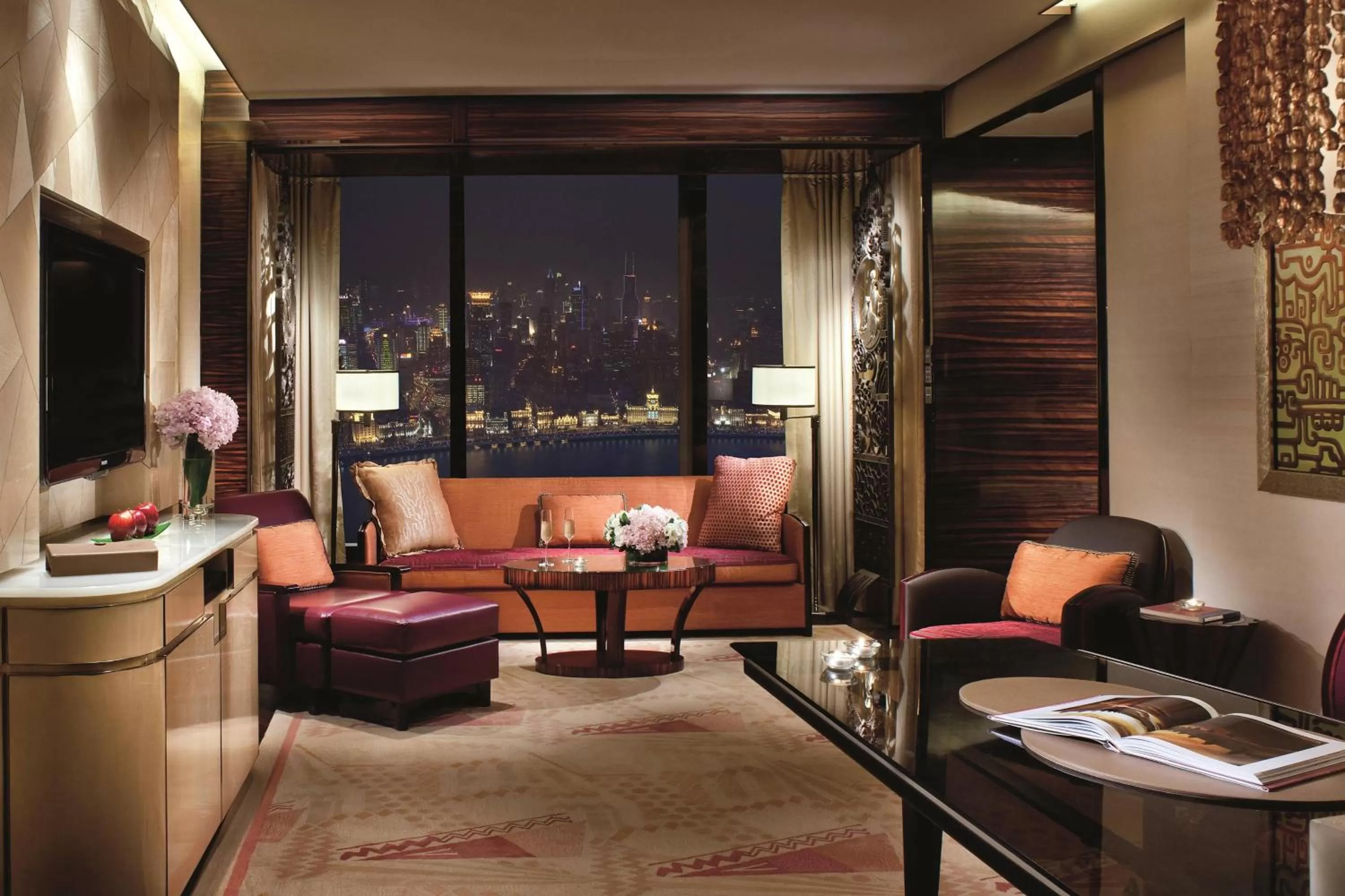 Living room in The Ritz-Carlton Shanghai, Pudong