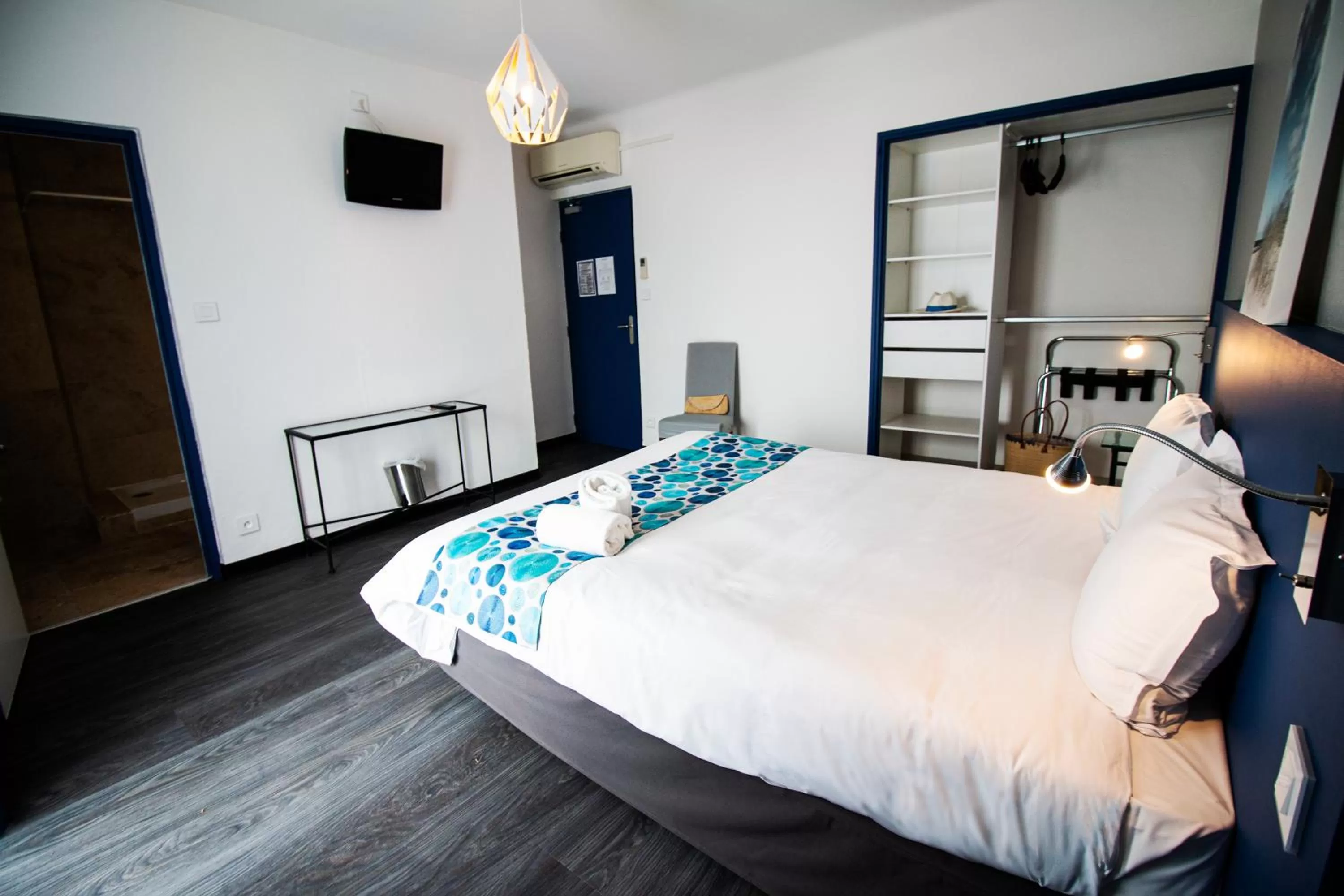 Bedroom, Bed in Hôtel Bel Azur