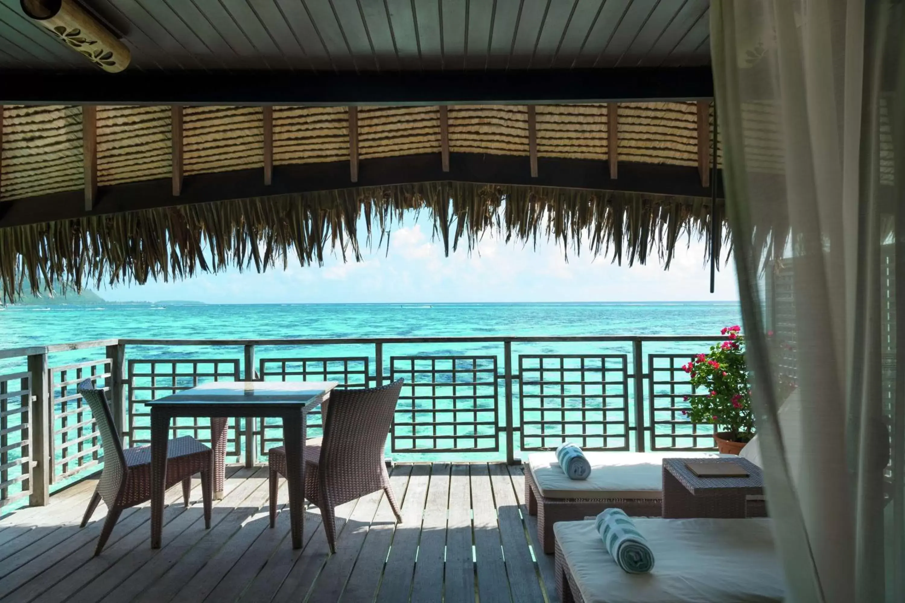 Premium King Bangalow with Panoramic View - Over Water in Hilton Moorea Lagoon Resort & Spa Premium King Bangalow with Panoramic View - Over Water in Hilton Moorea Lagoon Resort & Spa