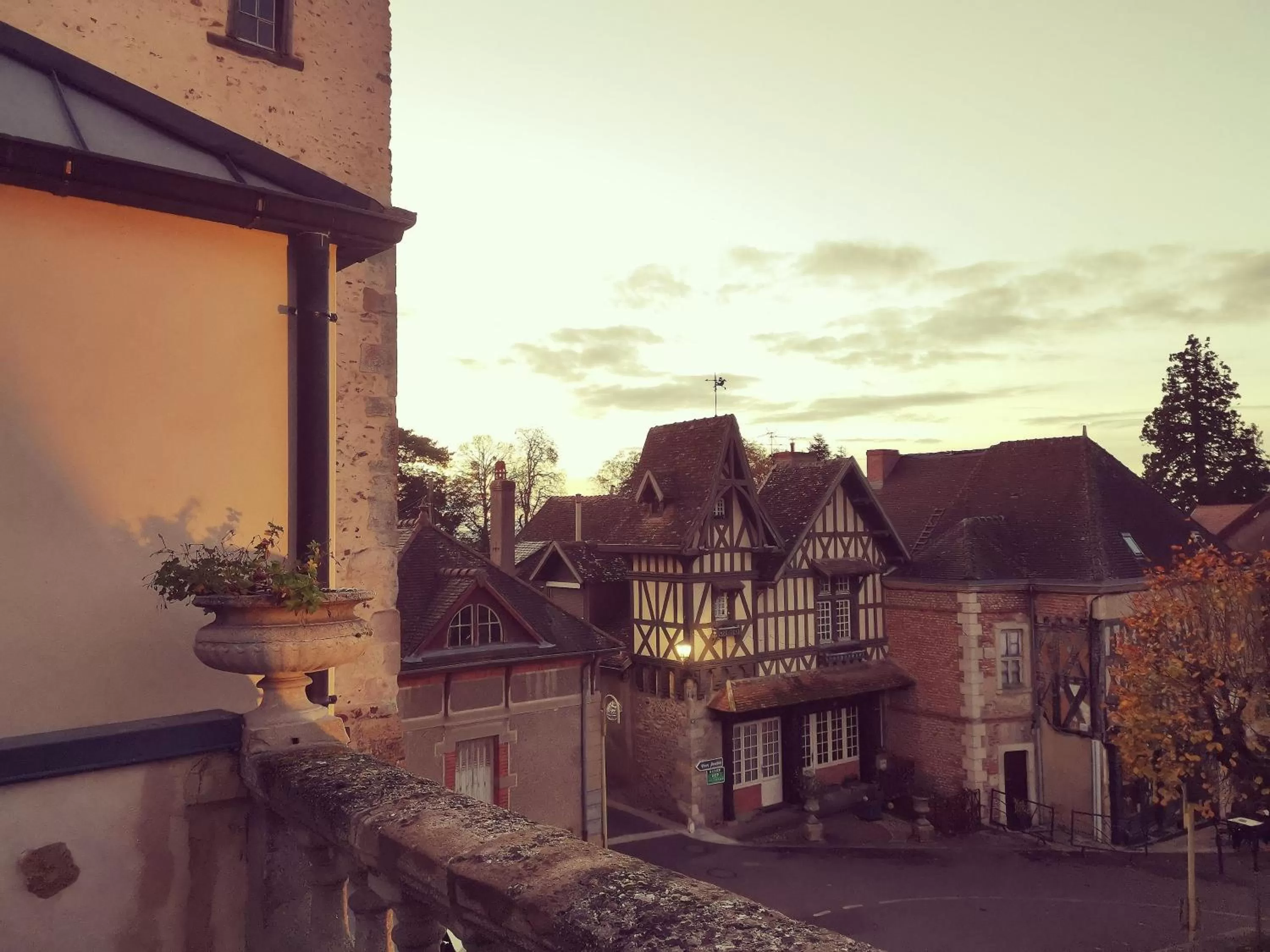 Neighbourhood in Logis Hotel La Tourelle du Beffroi