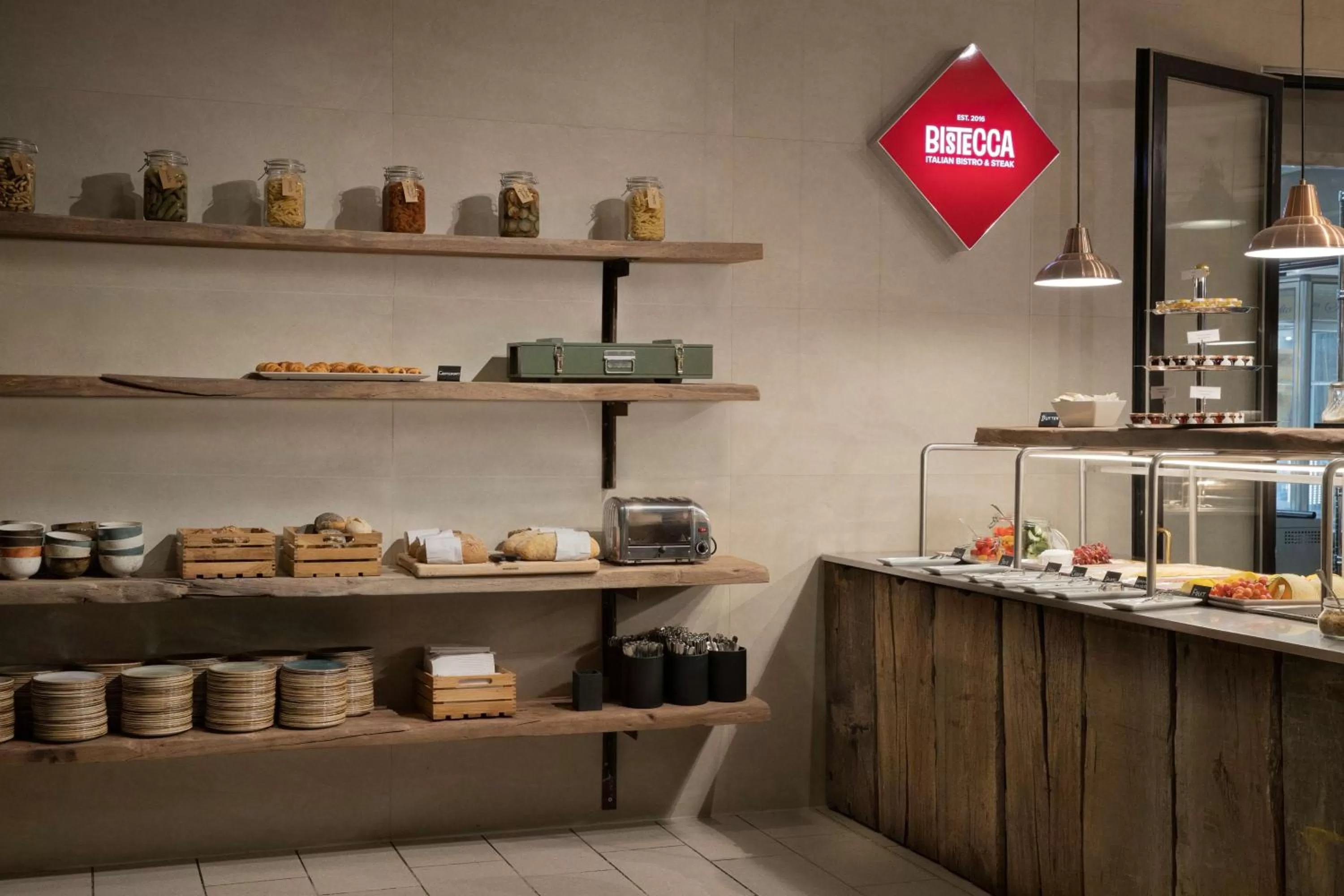 Restaurant/places to eat in Best Western ToRVEhallerne