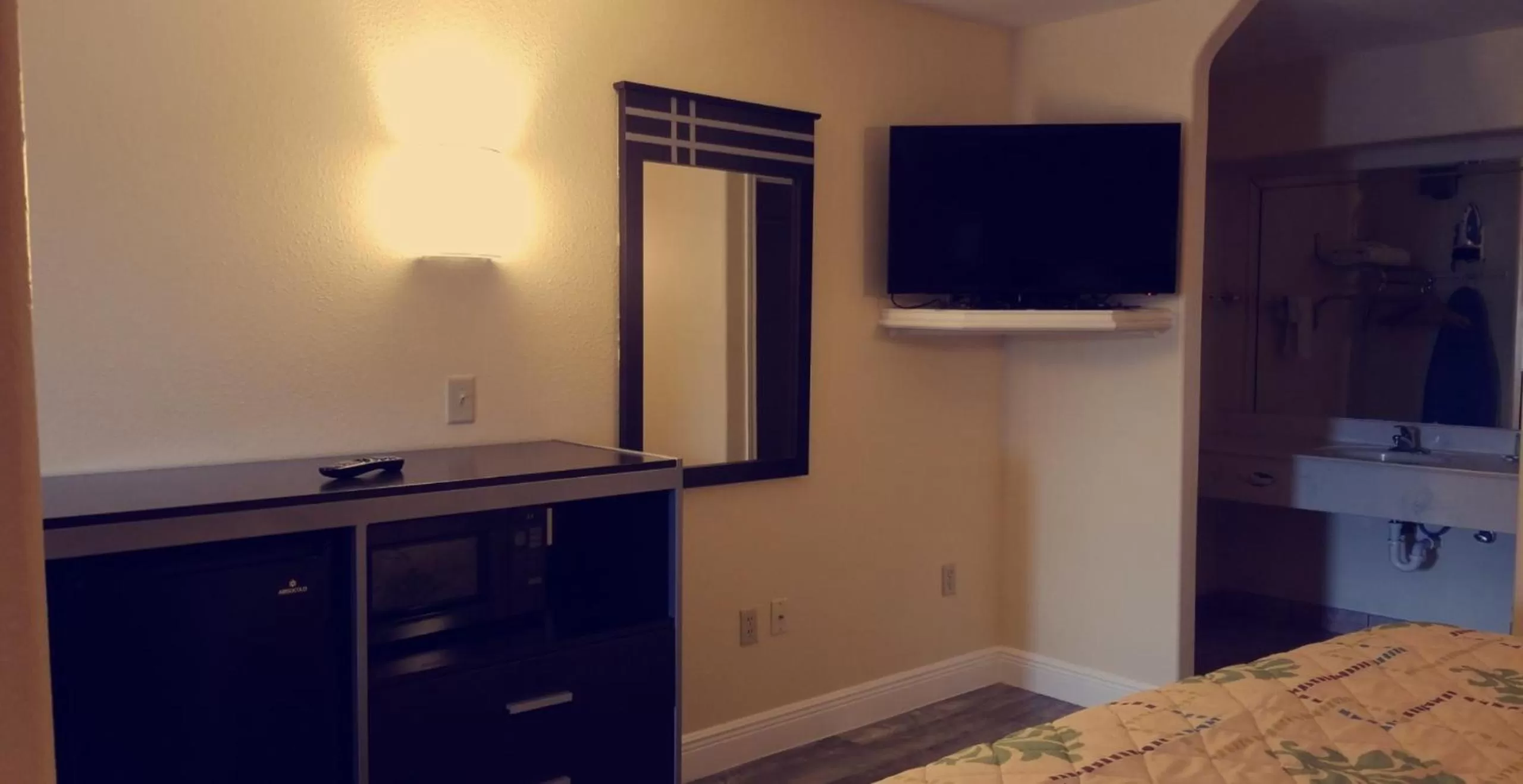 Bed in Oxford Inn and Suites Nasa