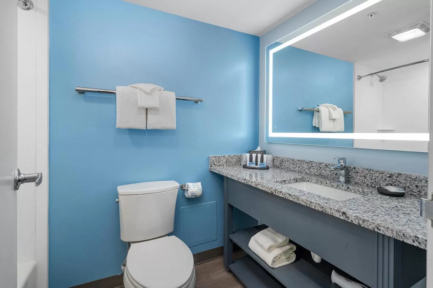 Bathroom in Fenwick Inn