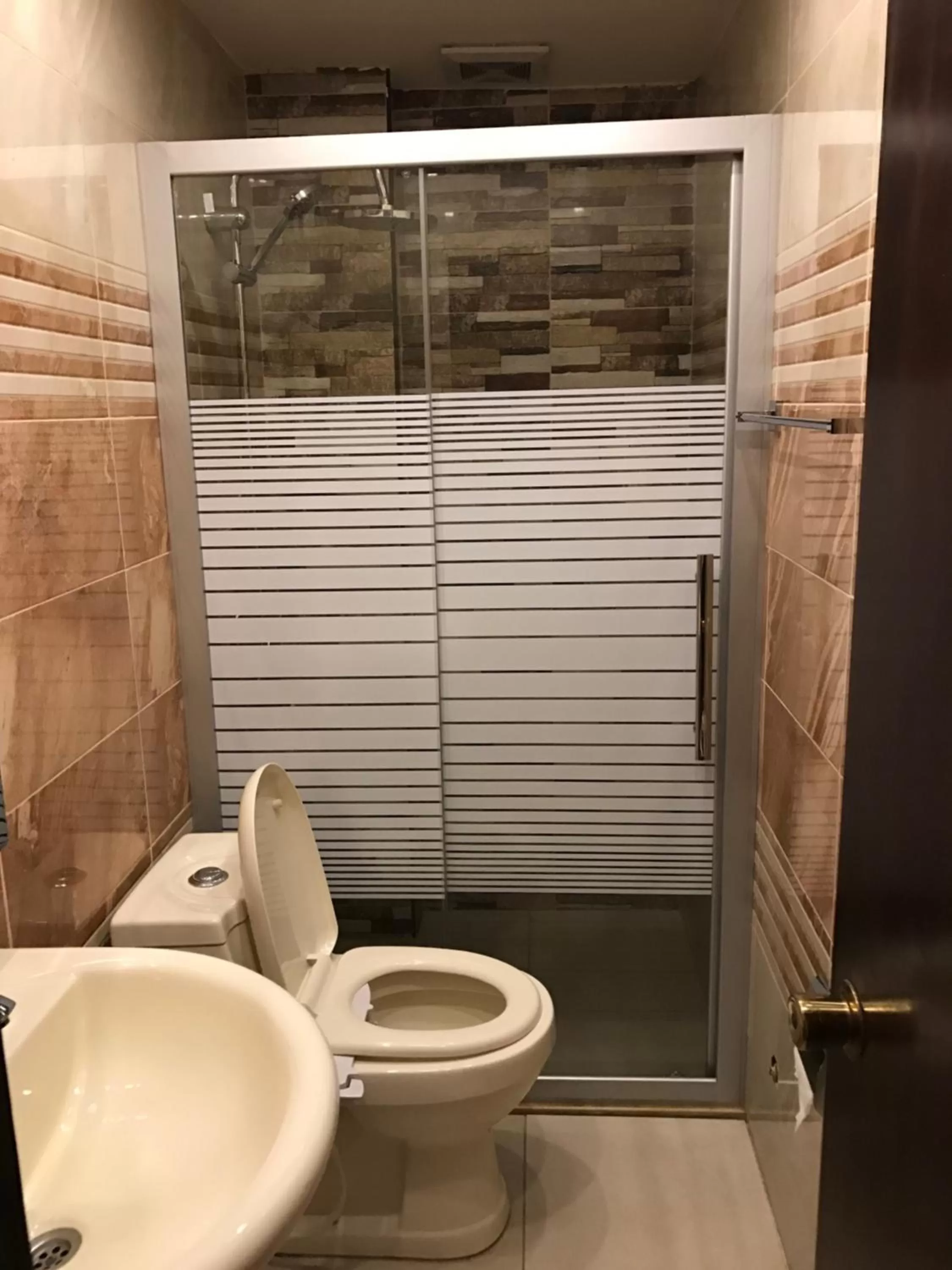 Sun Rise Hotel & Hostel & Tours