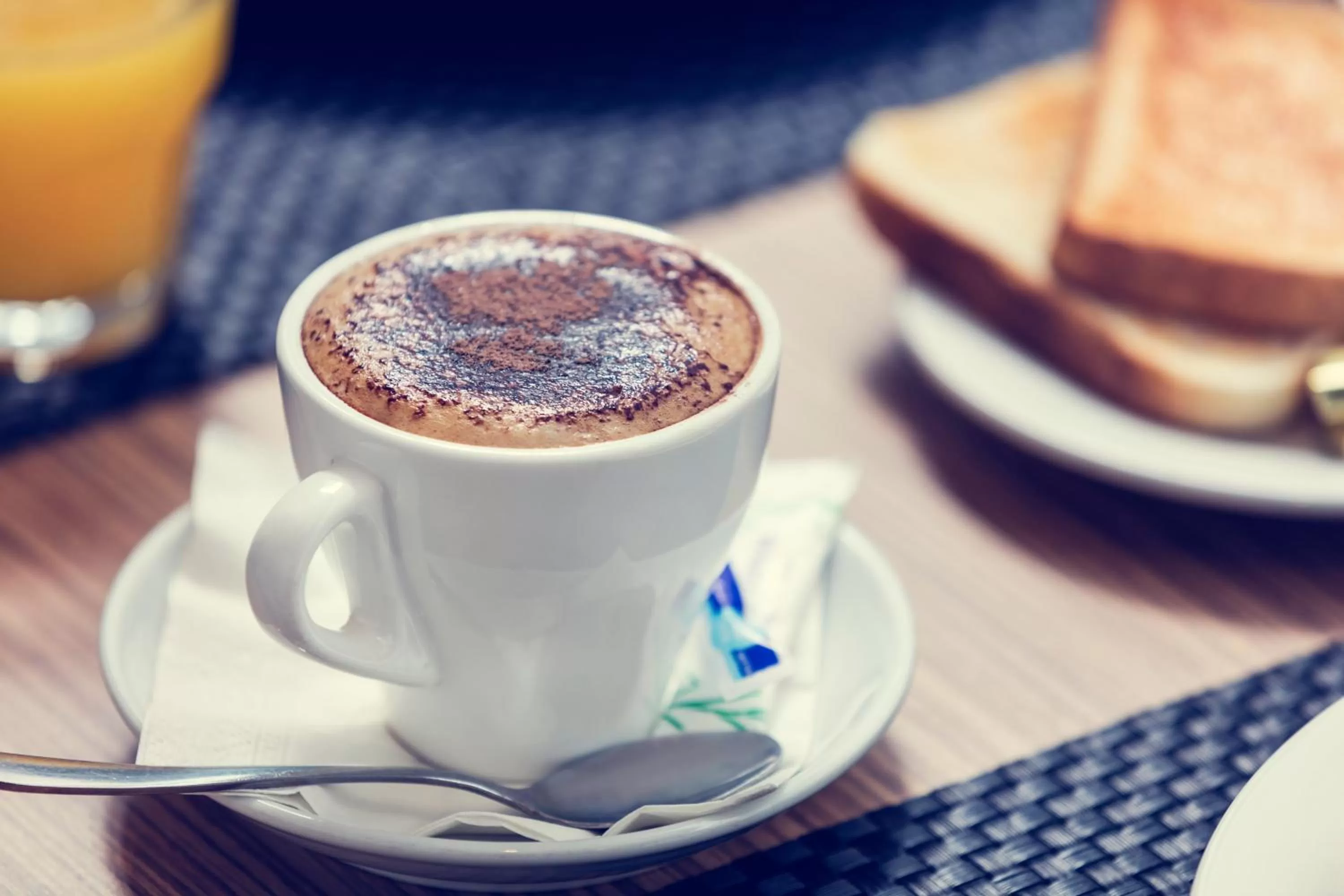 Lounge or bar in Mercure Paris Roissy CDG