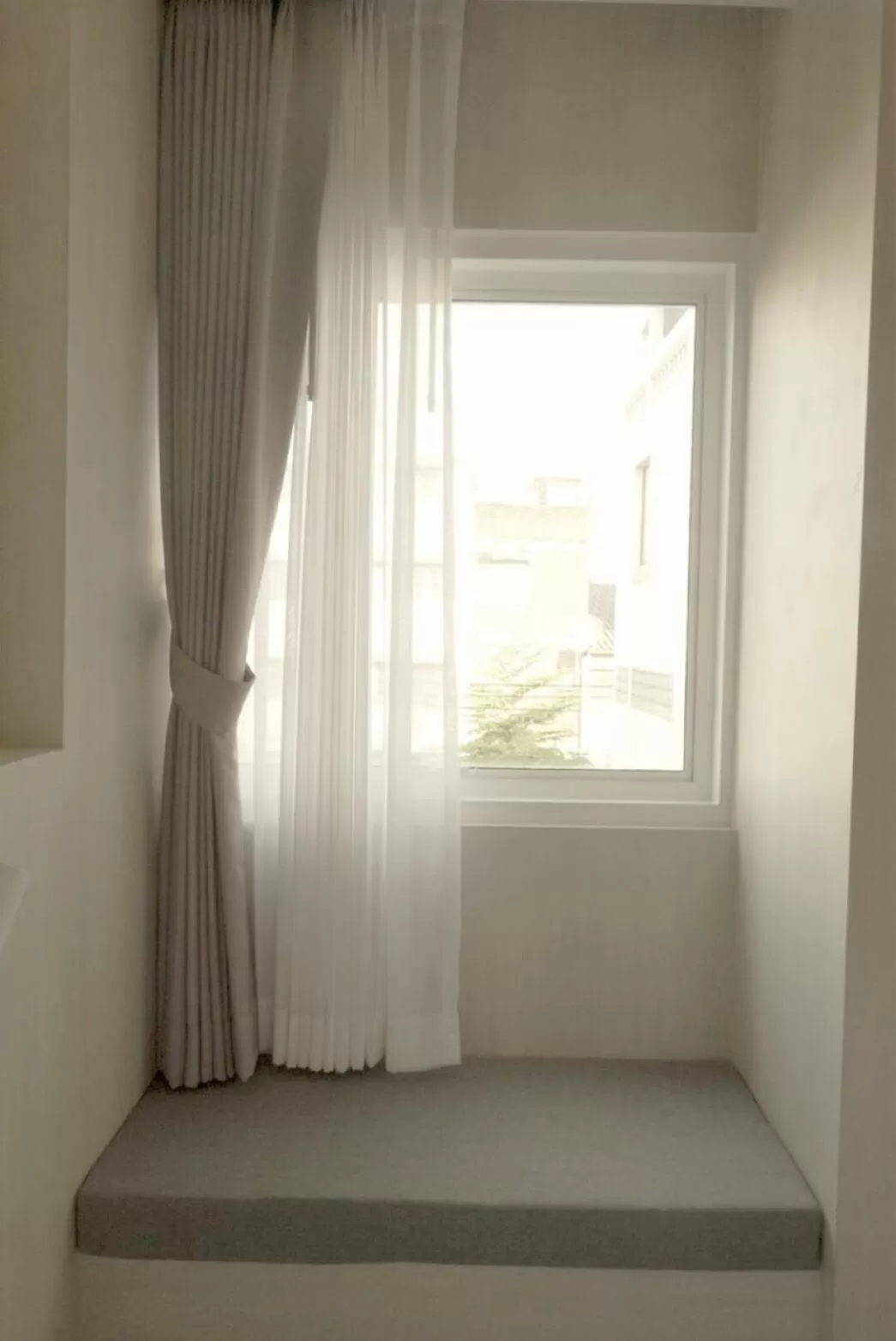 Seating area in Nappiness Hotel