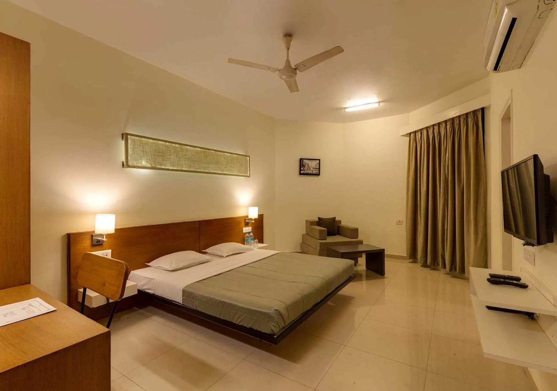 Photo of the whole room in Hotel Maratha Regency