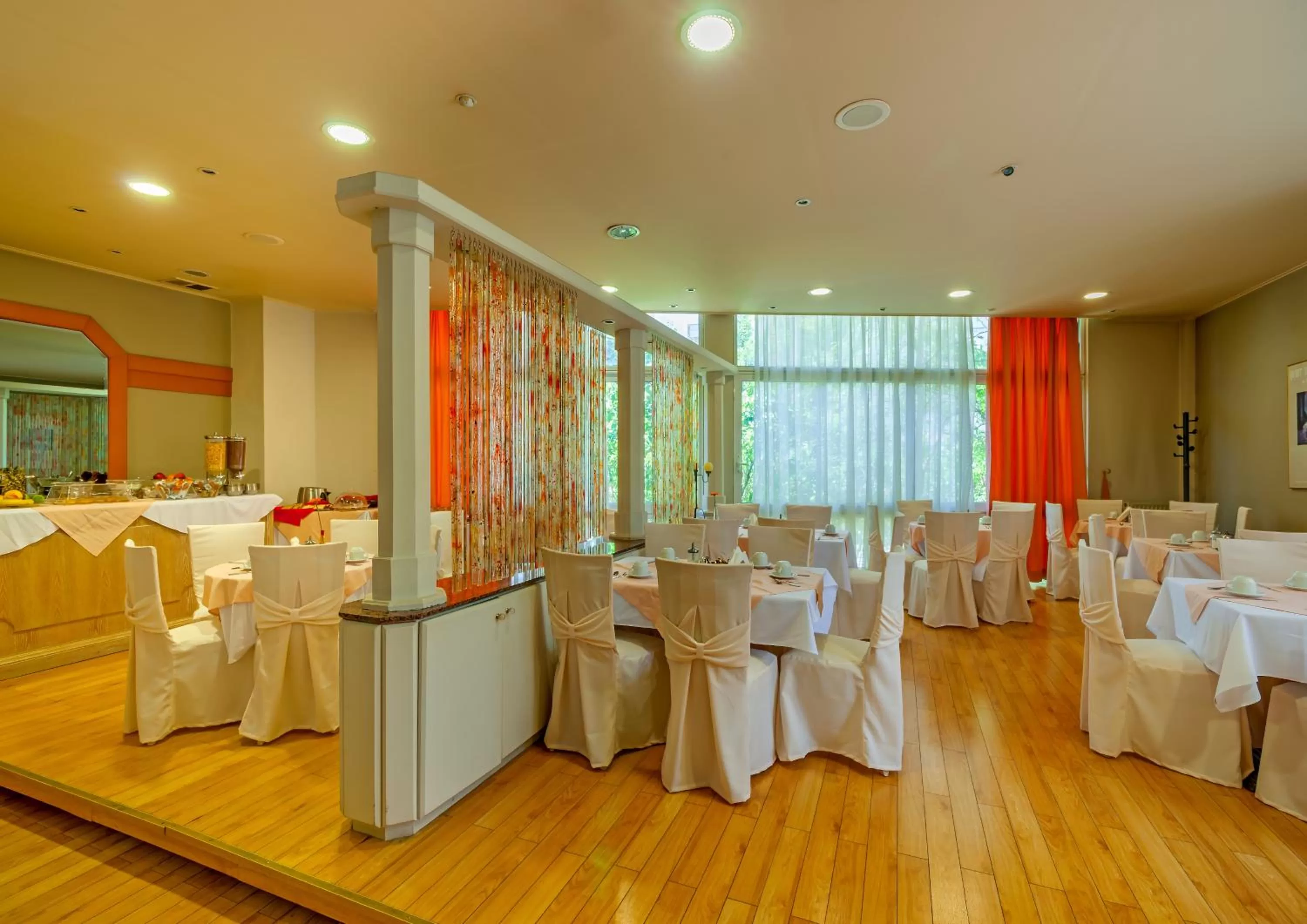 Buffet breakfast in Park Hotel