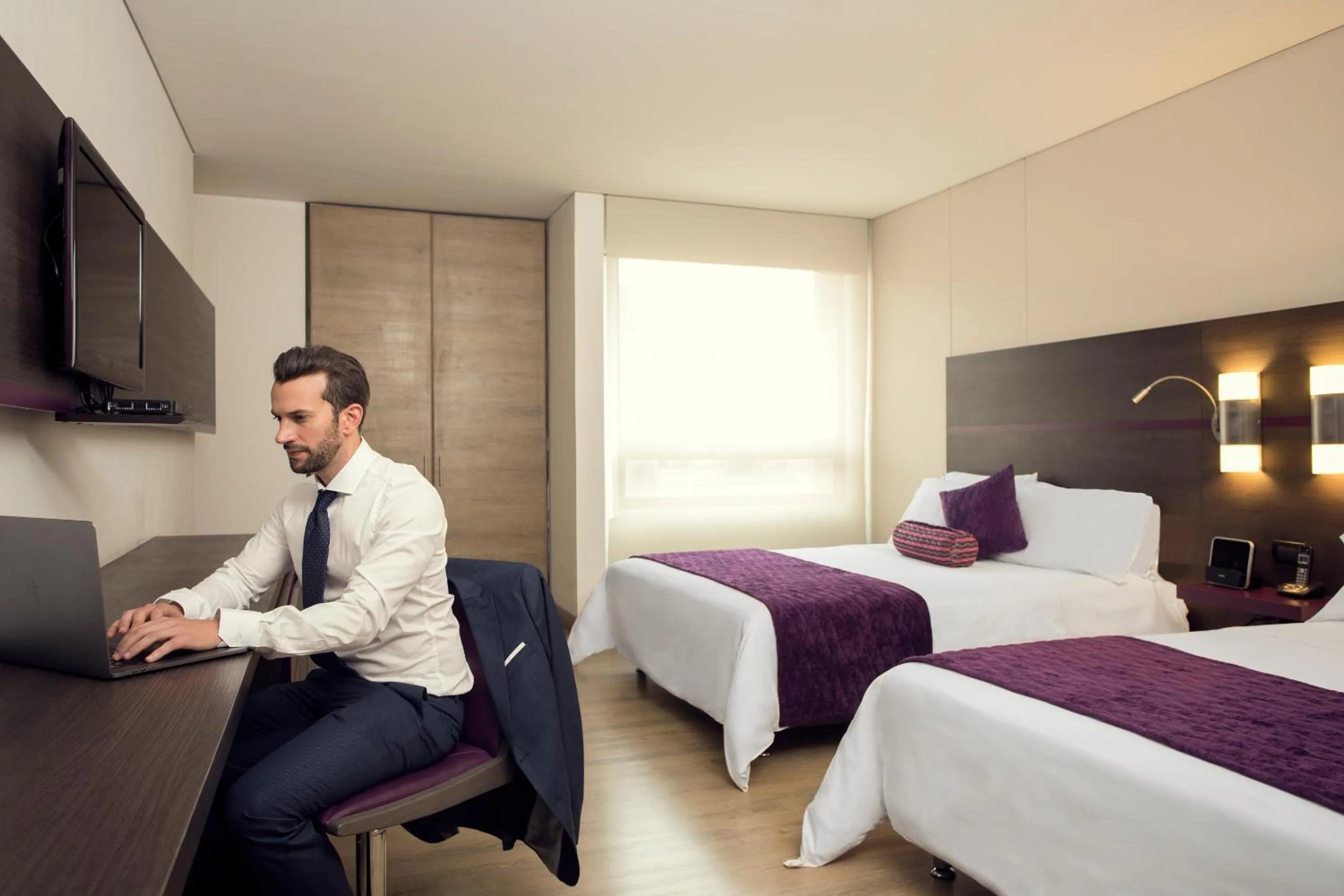 Photo of the whole room, Bed in Mercure Bogota BH Zona Financiera