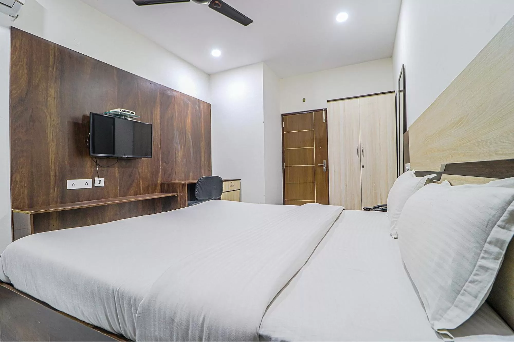 Bed in FabHotel Casa