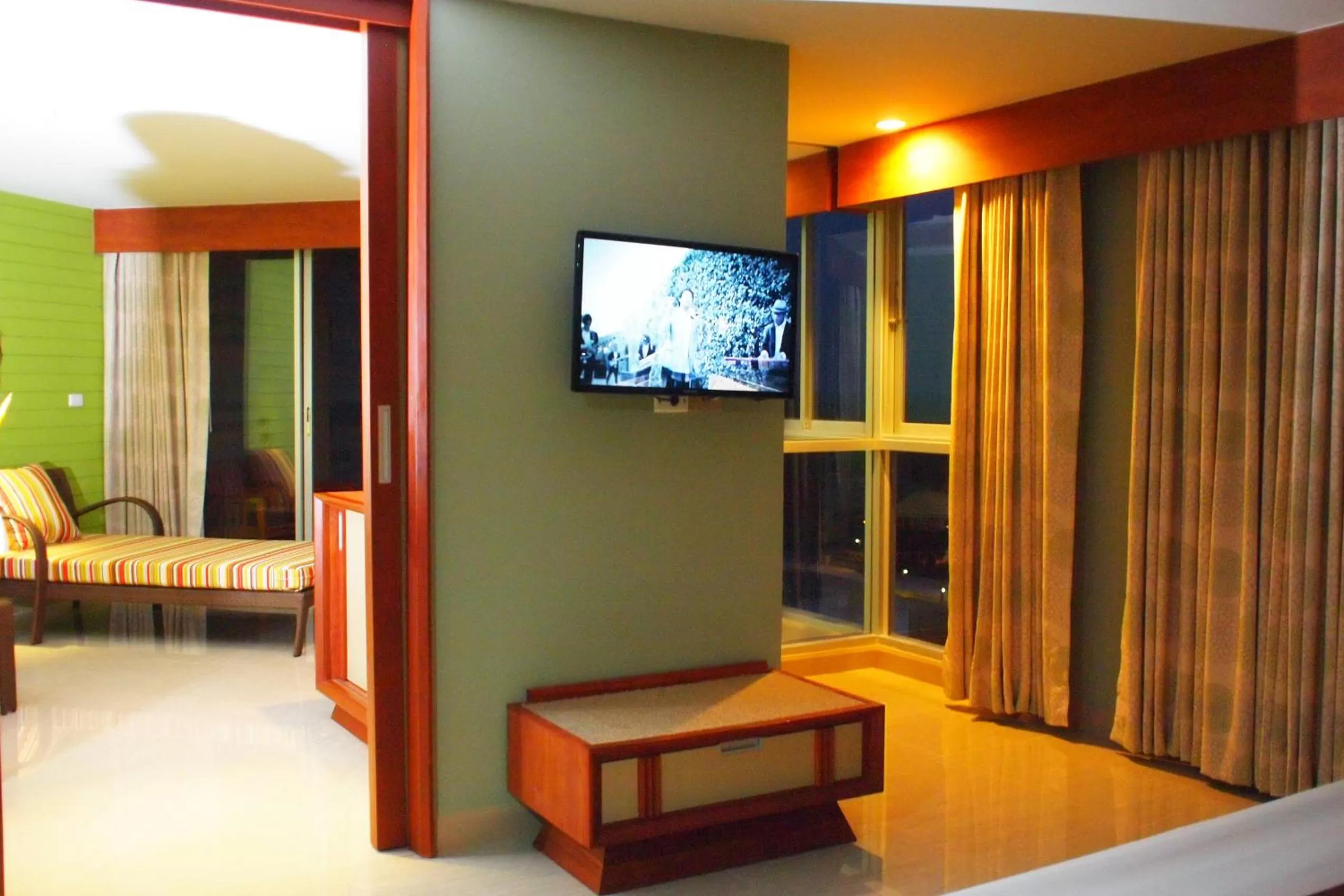 Living room in Long Beach Cha-Am Hotel