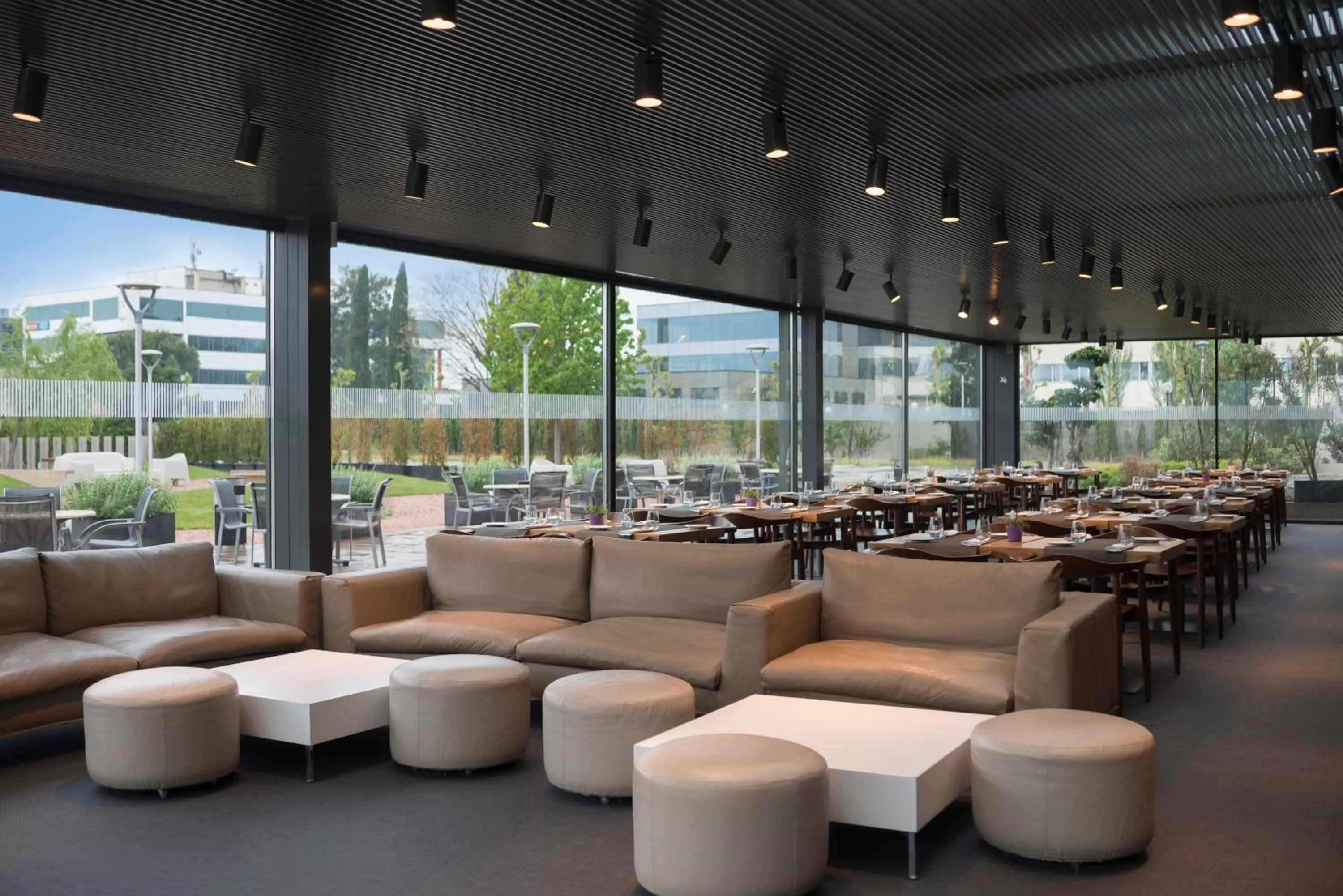 Restaurant/places to eat in BAH Barcelona Airport Hotel