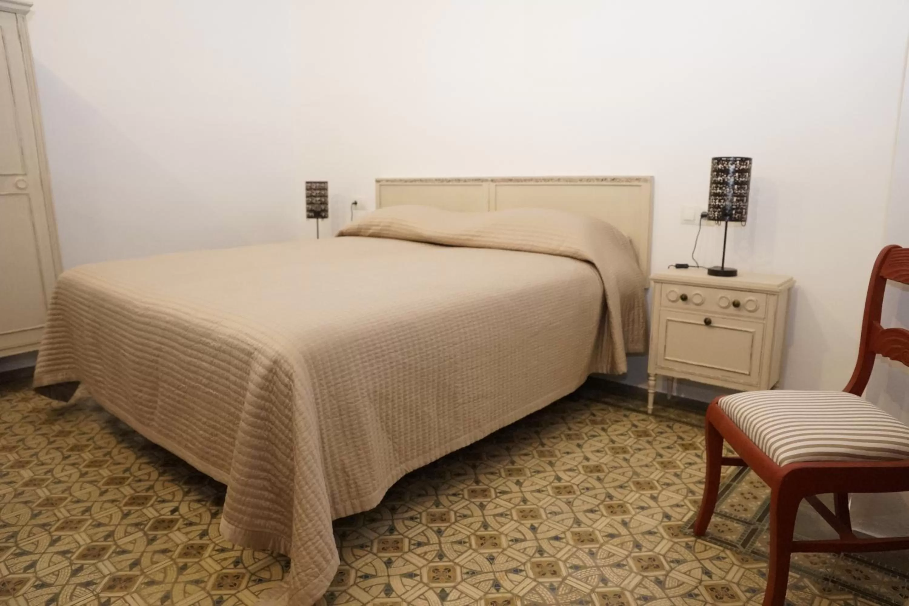 Photo of the whole room, Bed in Fuentepiedra Casa Rural Categoría Superior