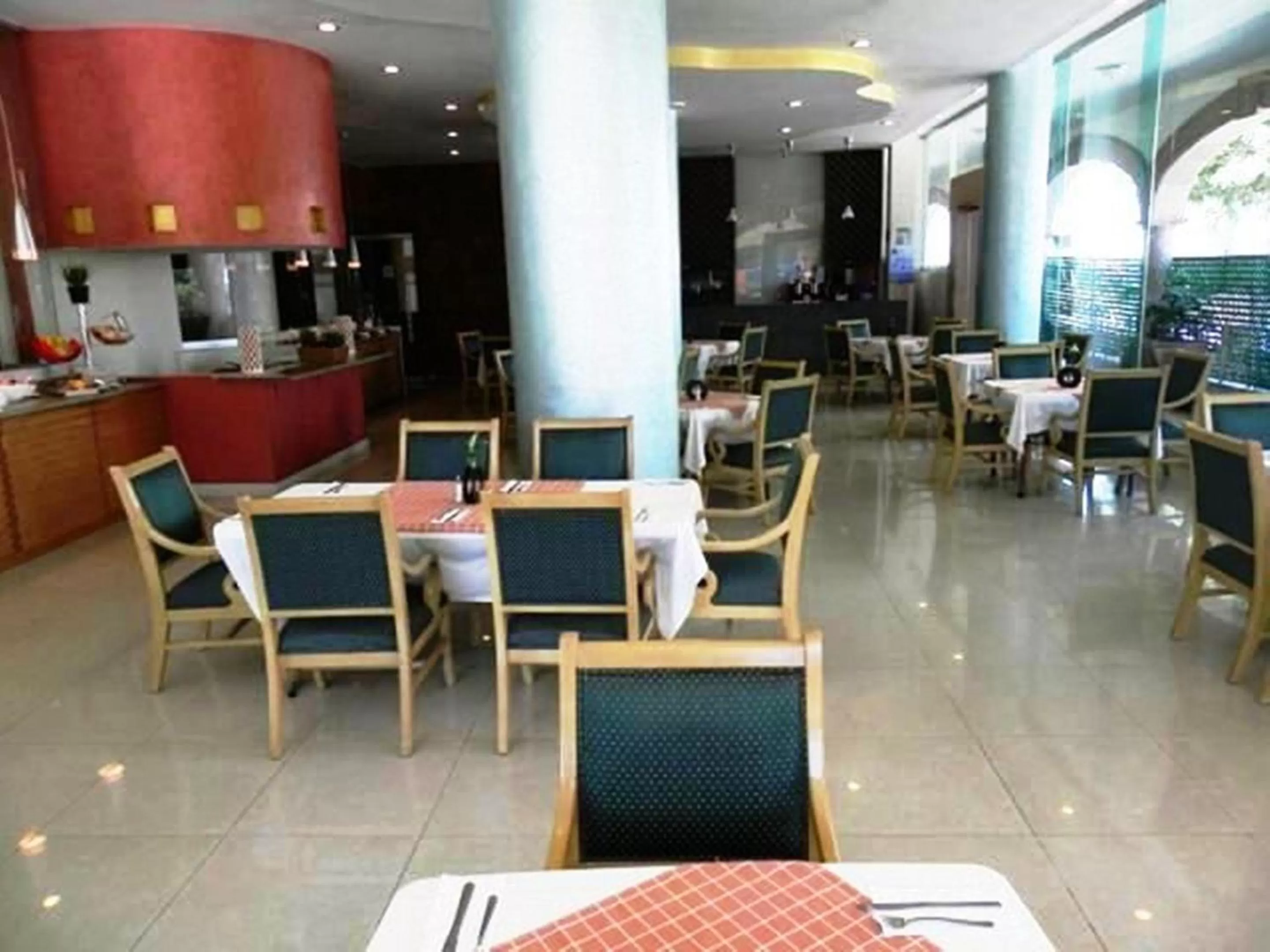 Restaurant/places to eat in Hotel San Francisco Irapuato Business Class