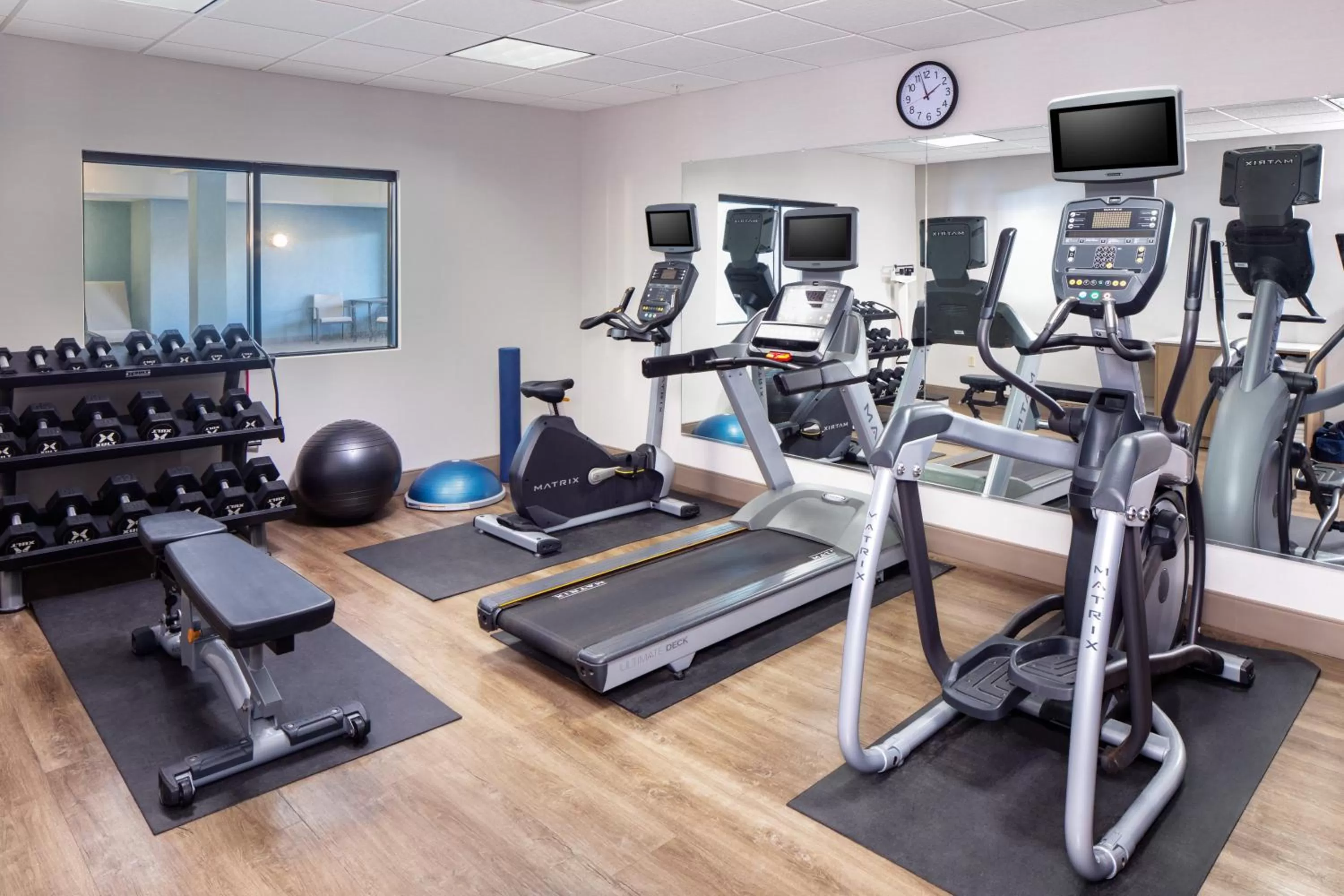 Fitness centre/facilities in Holiday Inn Express and Suites Los Alamos Entrada Park by IHG