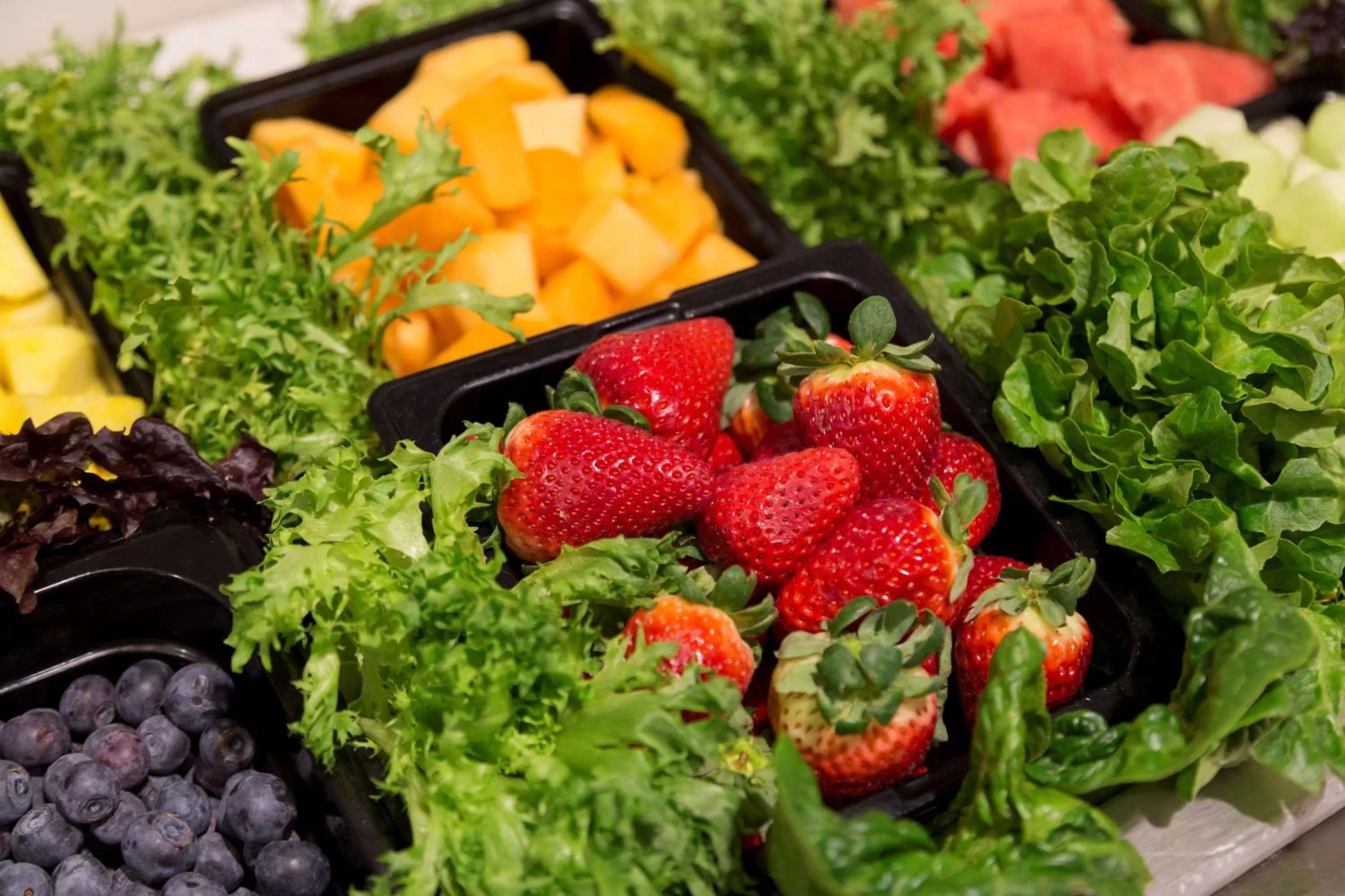 Restaurant/places to eat in DoubleTree Suites by Hilton Nashville Airport