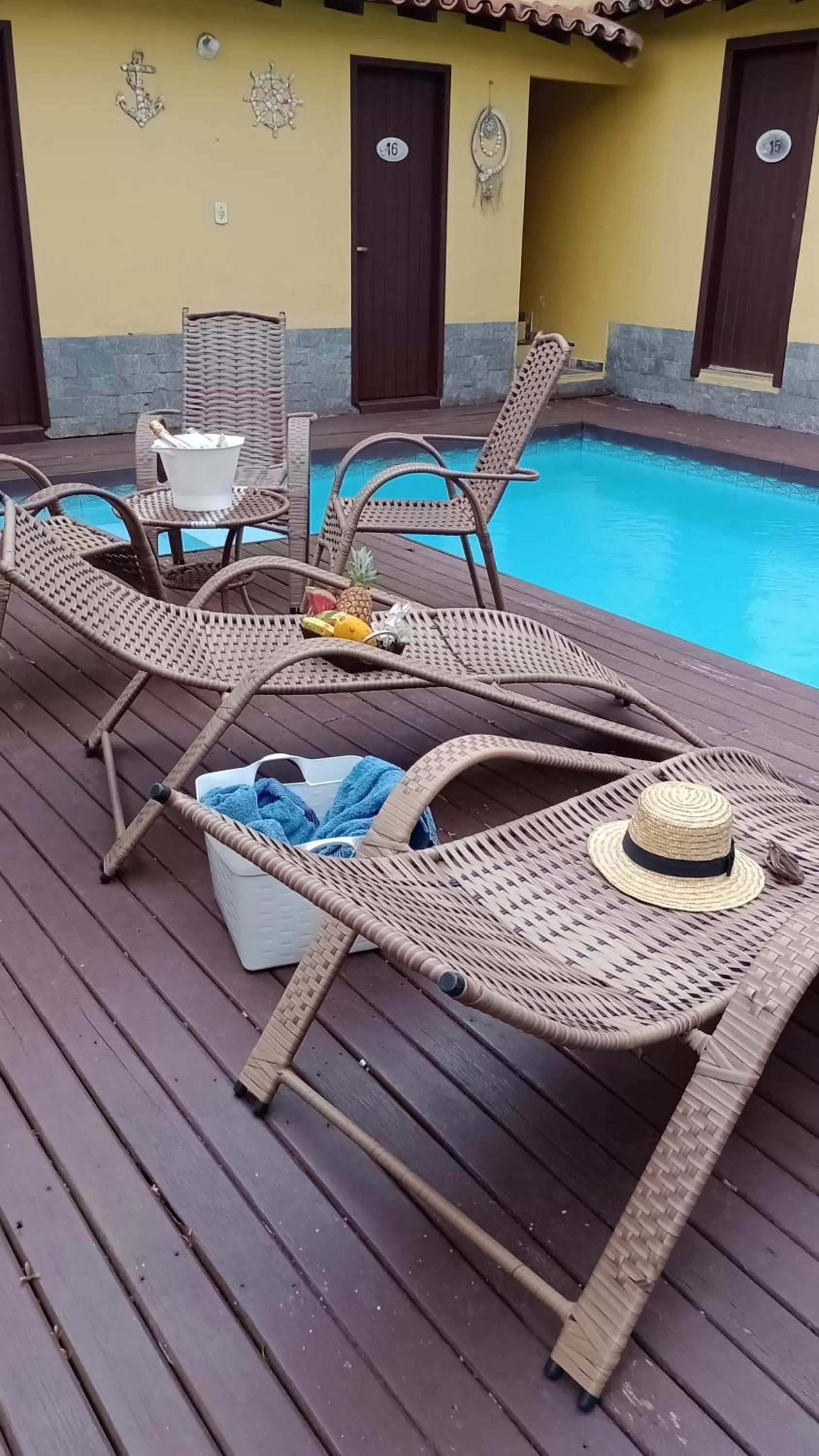 Swimming pool in Hibiscos Pousada