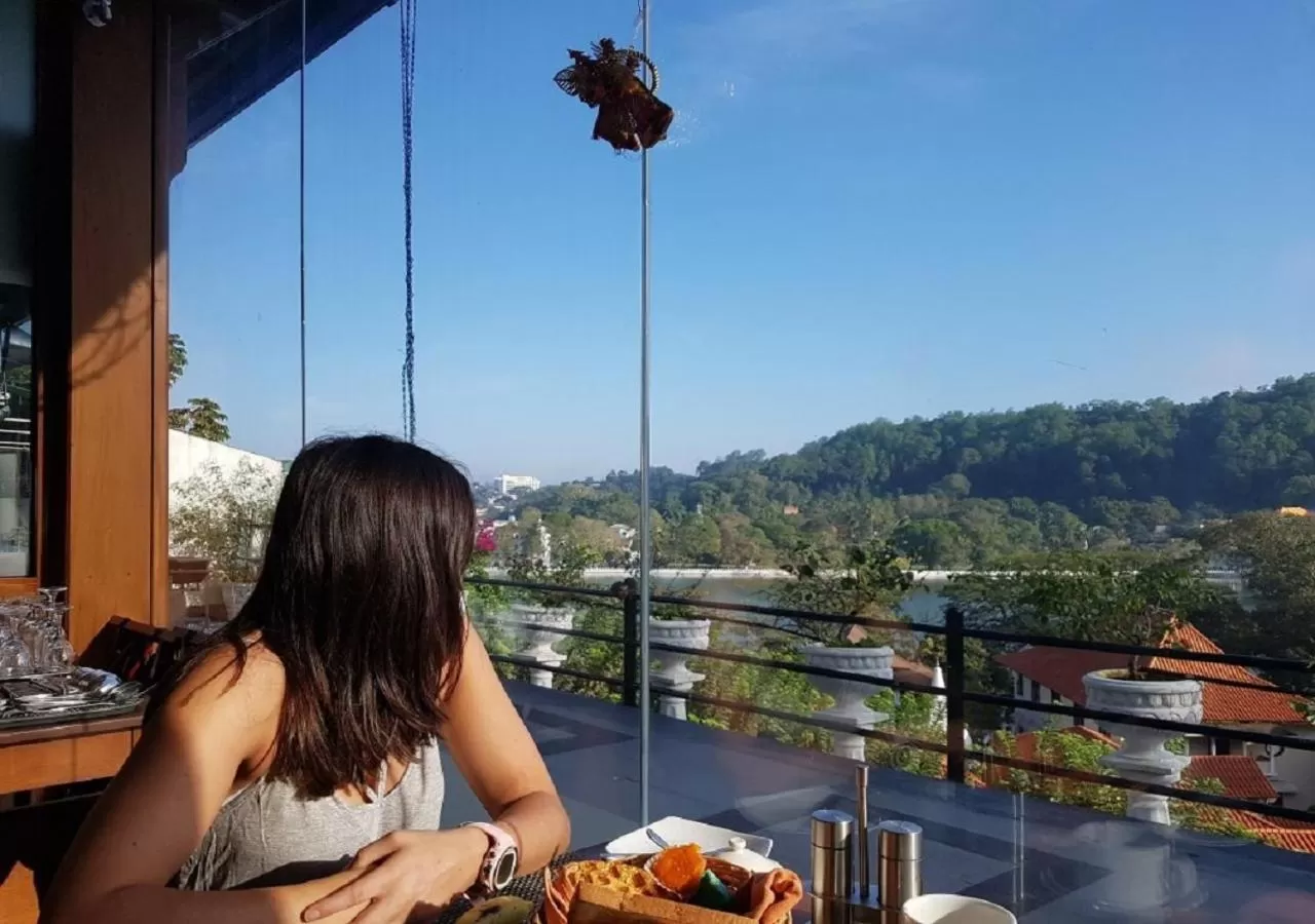 Restaurant/places to eat in Heaven Seven Kandy