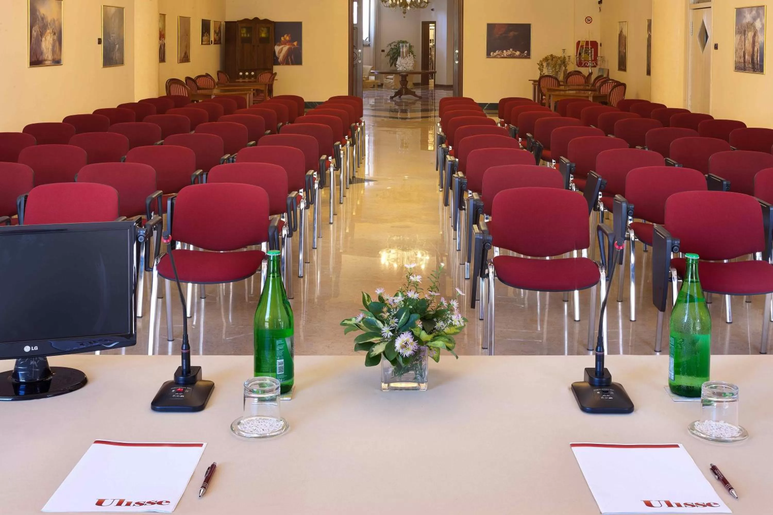 Meeting/conference room in Ulisse Deluxe Hostel