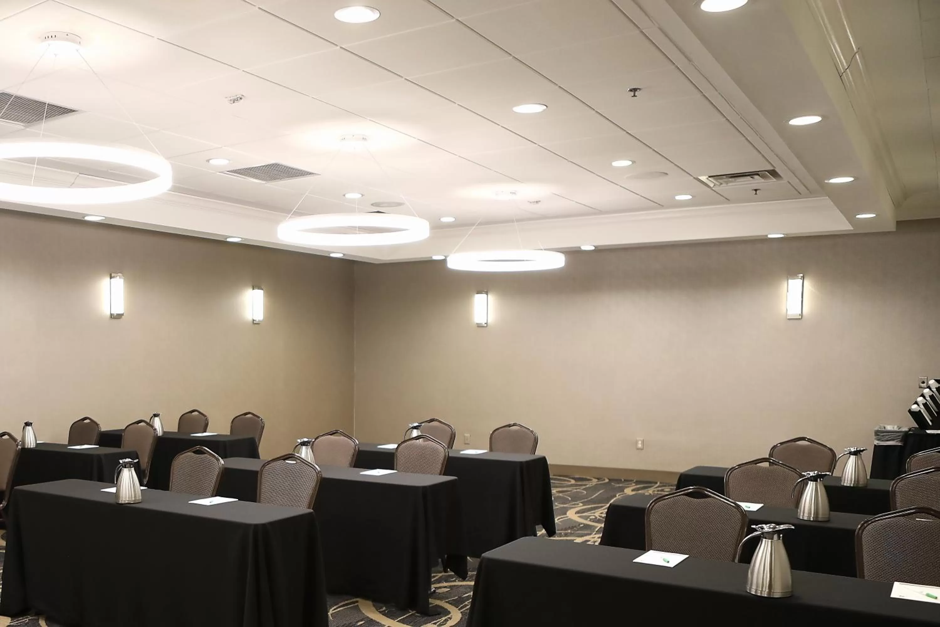 Meeting/conference room in Holiday Inn O'Hare Area by IHG