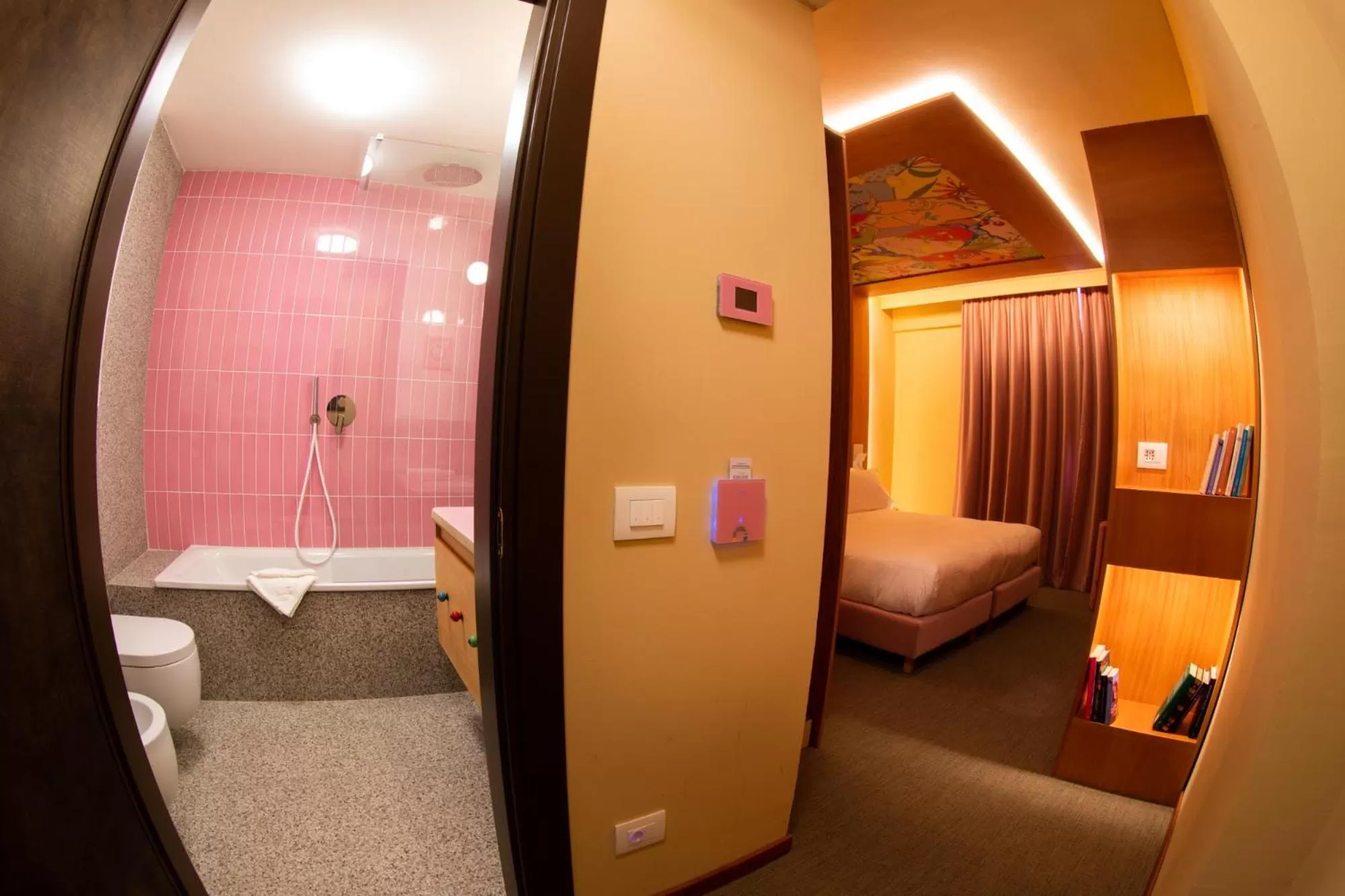 Bathroom, Bed in OMAMA Hotel