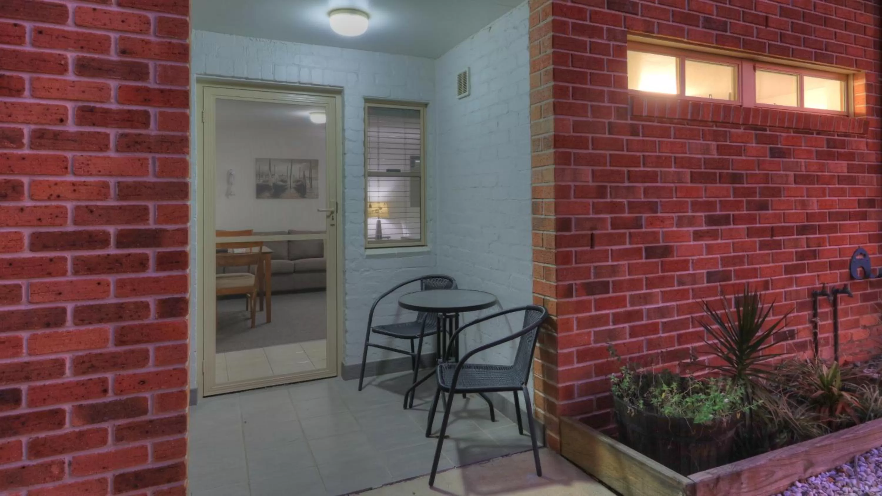 Patio in Heritage River Motor Inn