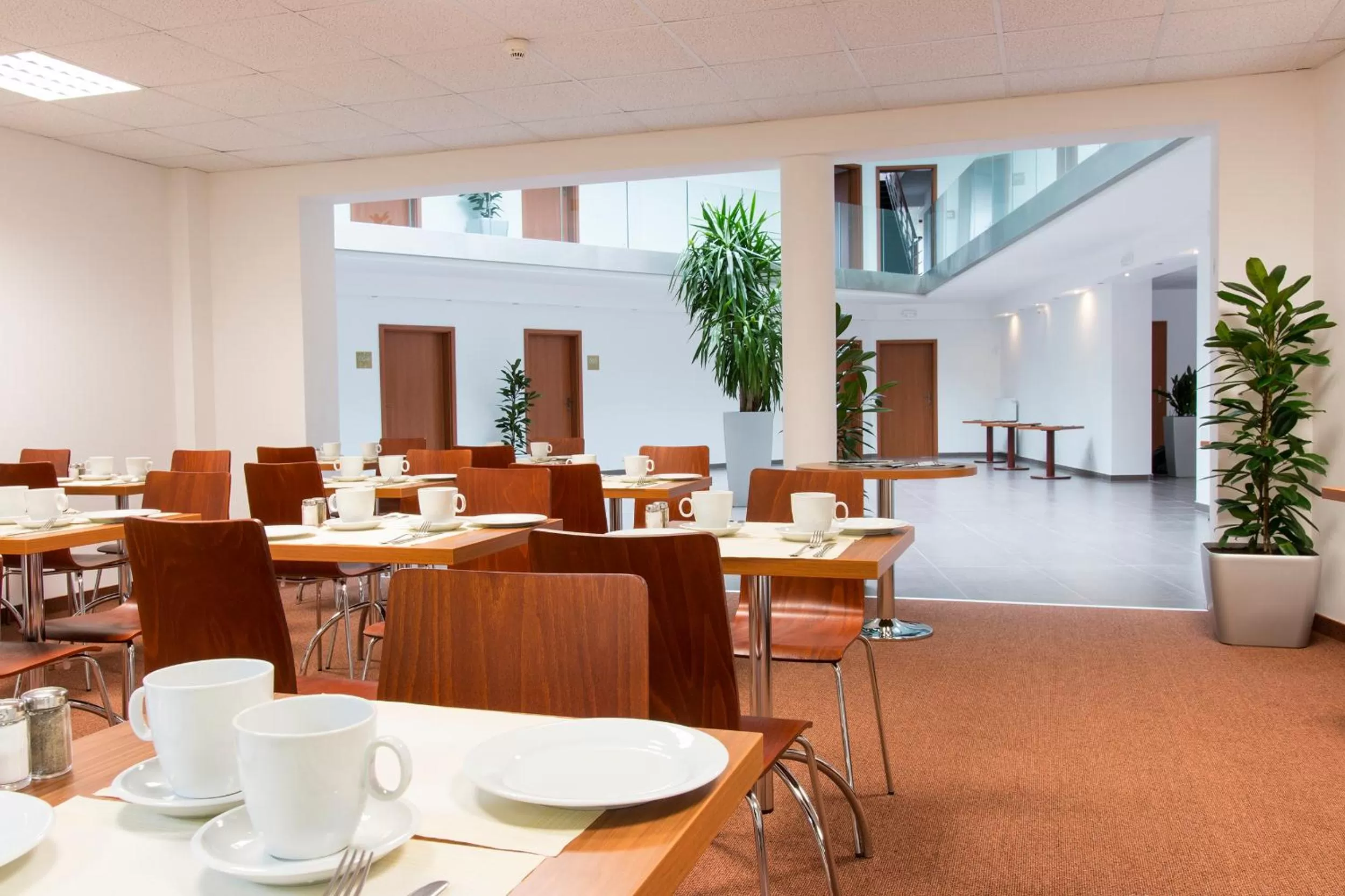 Restaurant/places to eat in Sporthotel Hostivice