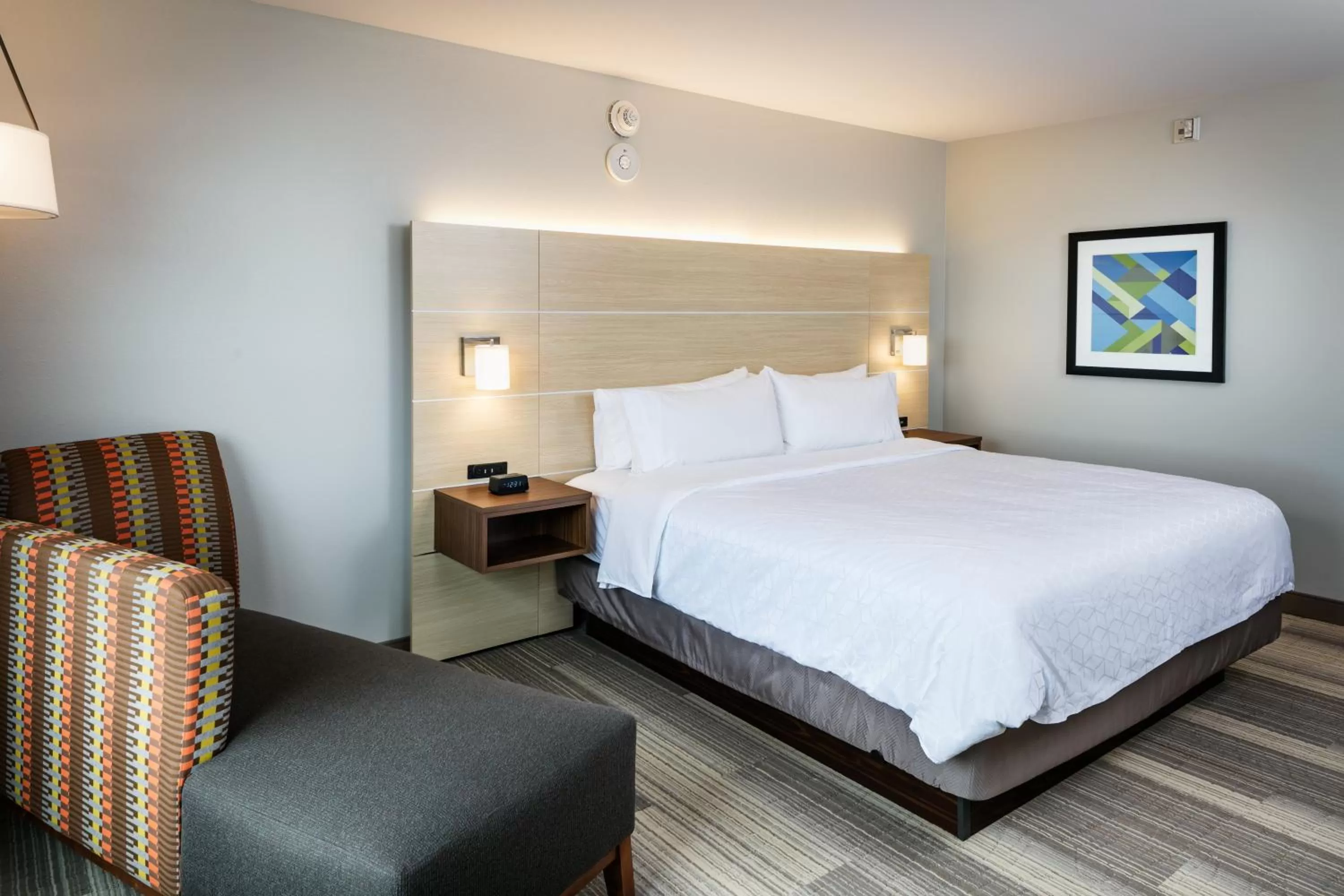 Photo of the whole room, Bed in Holiday Inn Express & Suites - Bend South by IHG