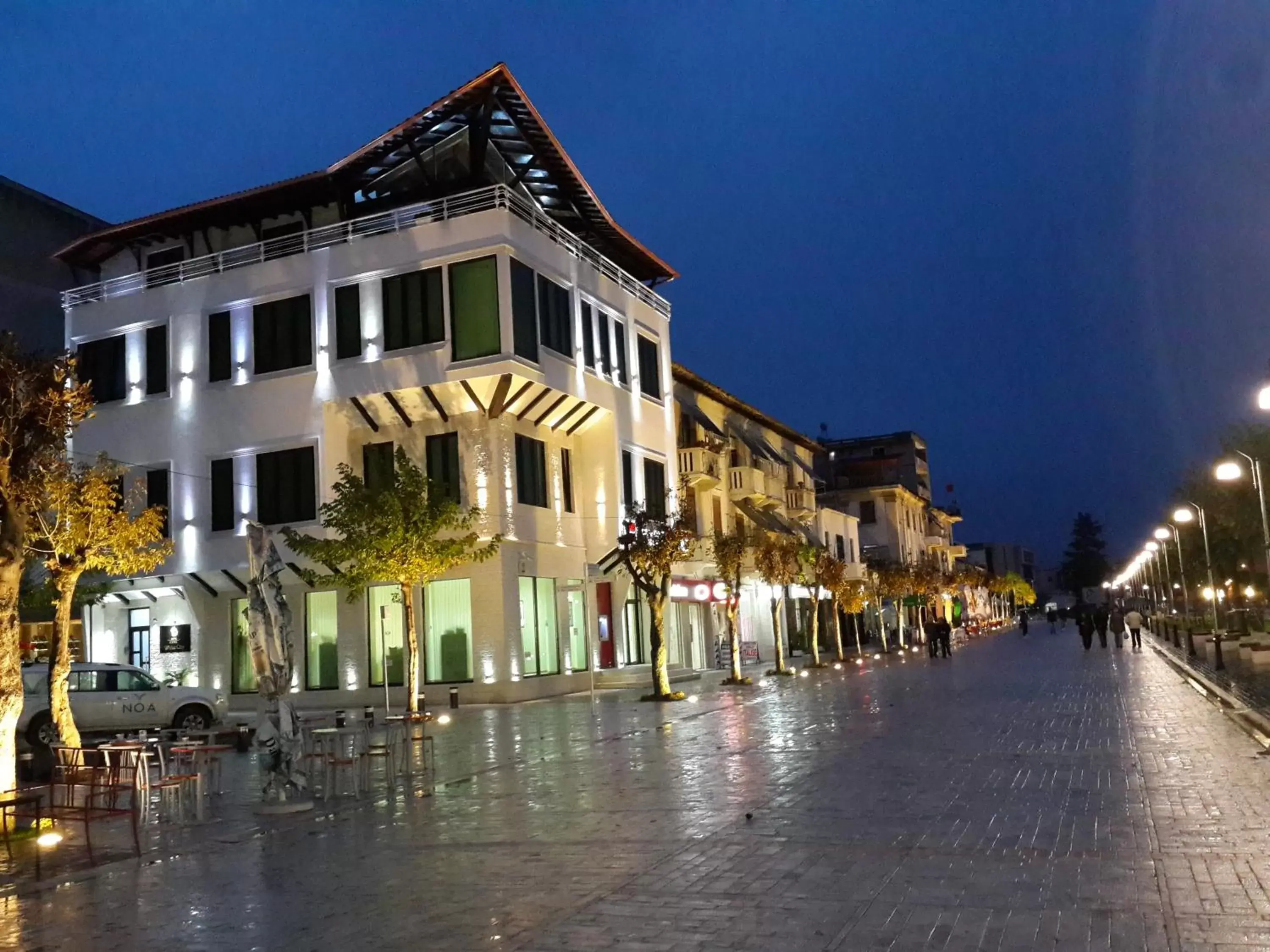 Hotel & Restaurant White City Hotel & Restaurant White City