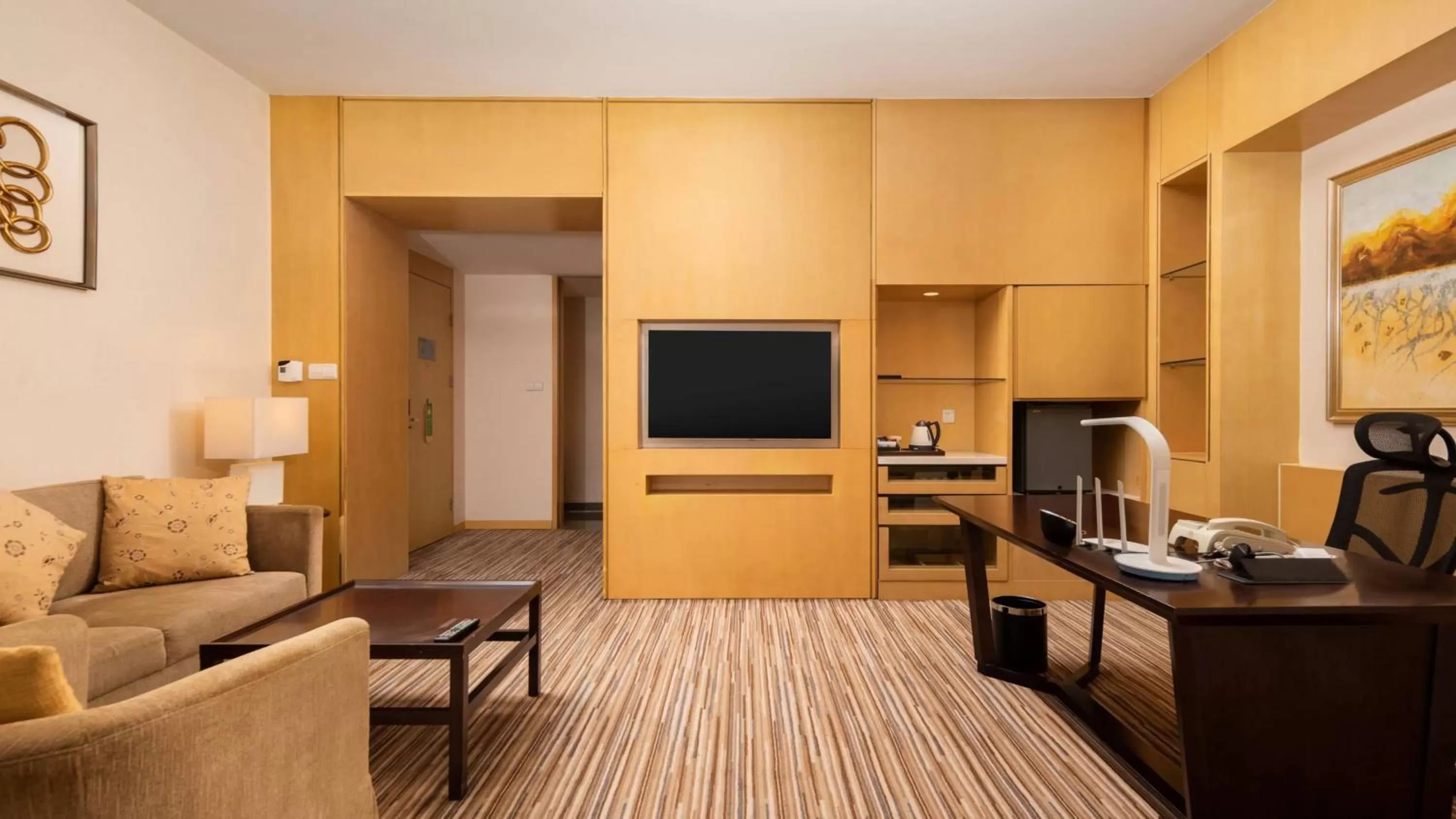 Photo of the whole room in Holiday Inn Shijiazhuang Central by IHG