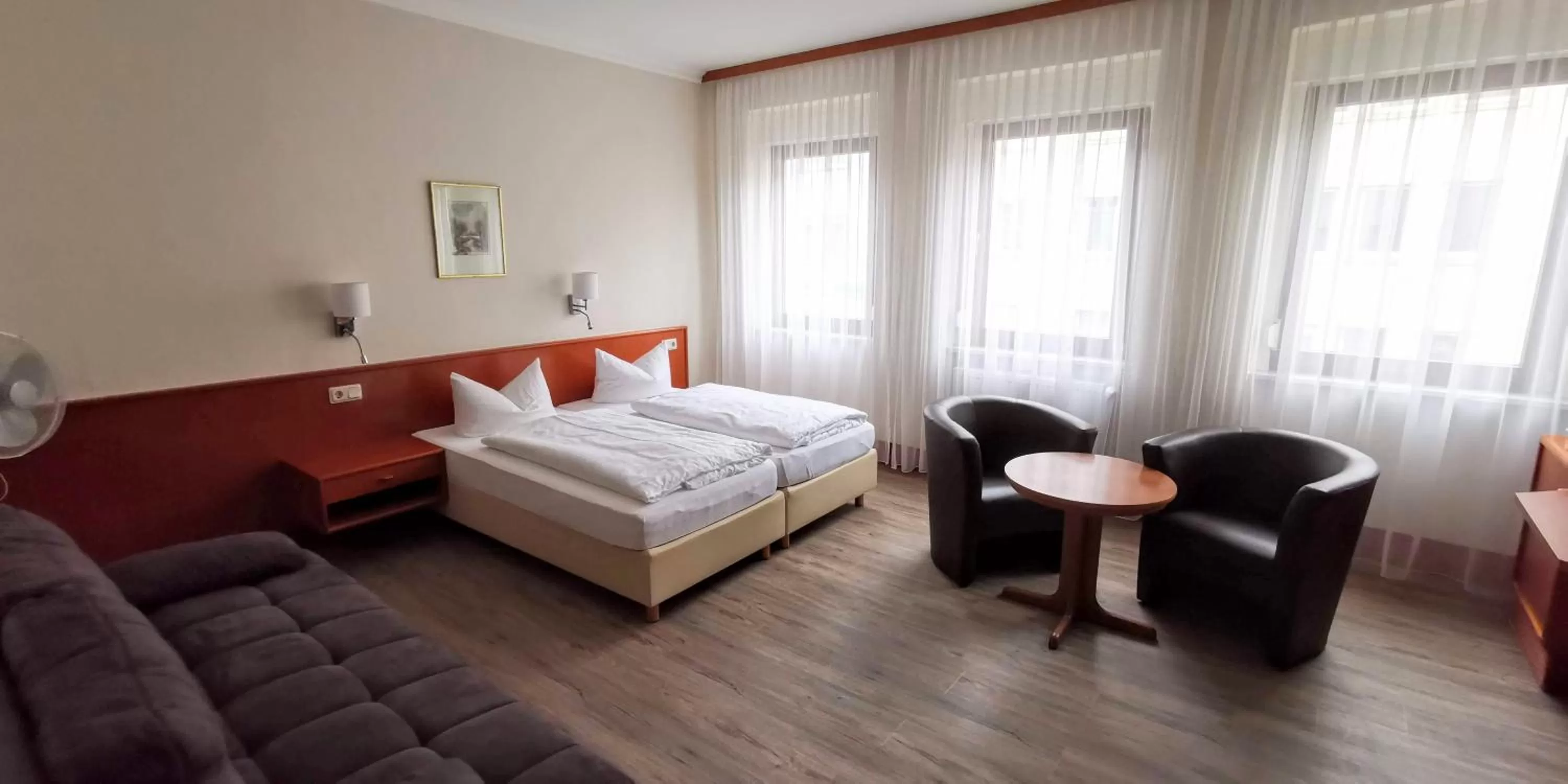 Photo of the whole room, Bed in Zum Winzermännle