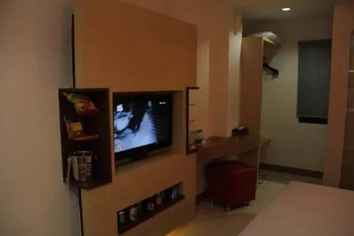 TV and multimedia, Bed in Antoni Hotel