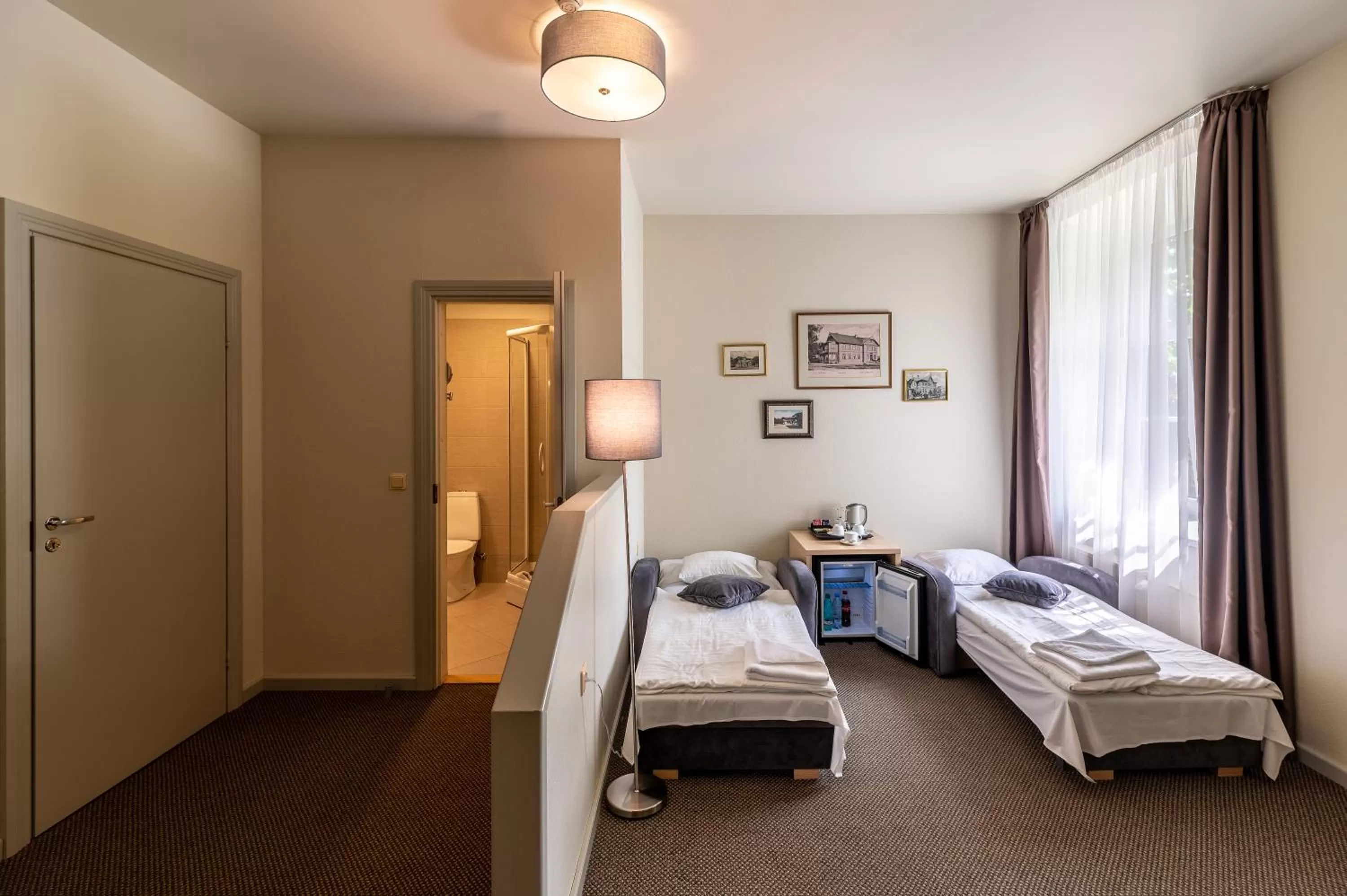 hair dresser, Bed in Hotel Sigulda