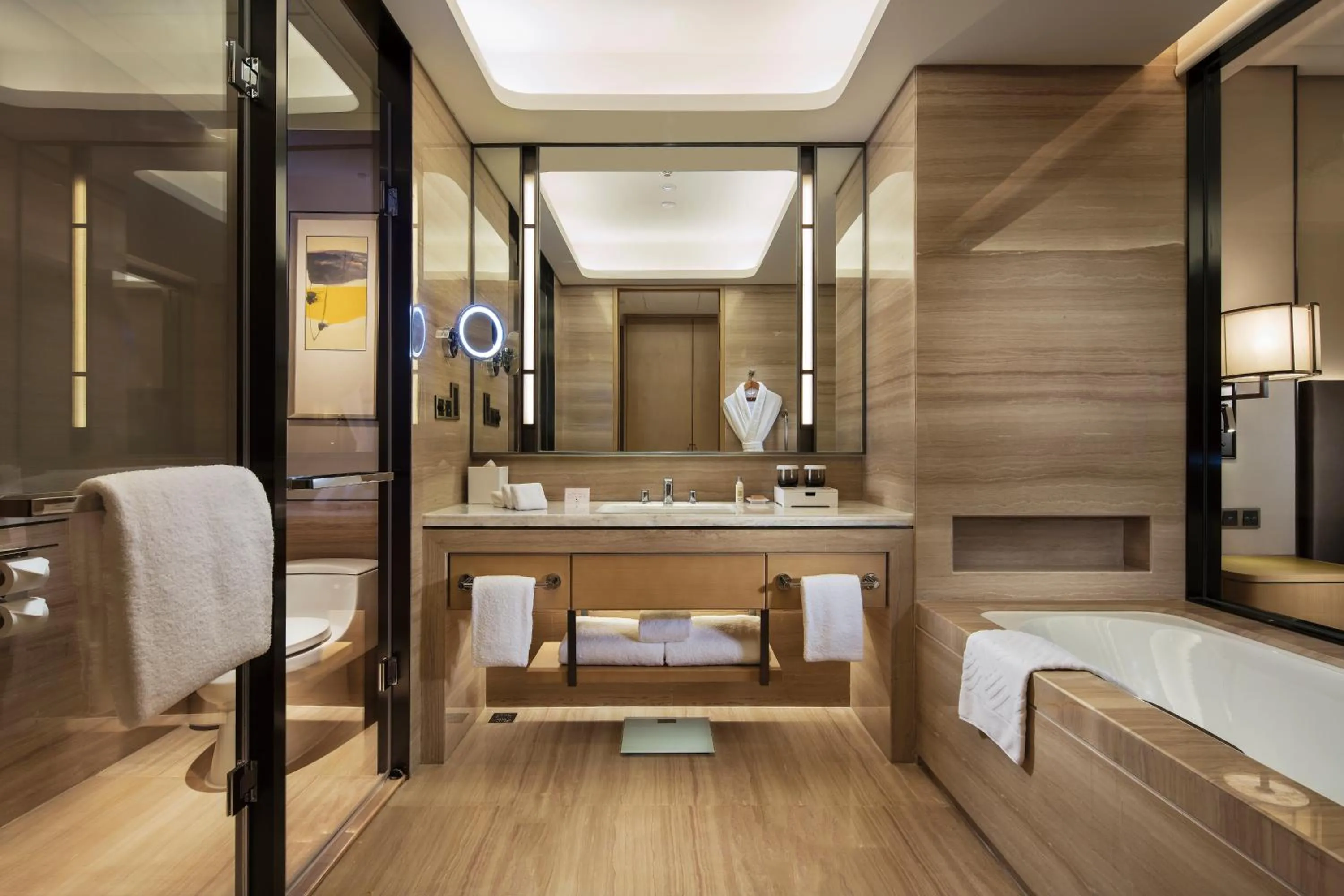 Bathroom, Bed in Hilton Chengdu Longquanyi