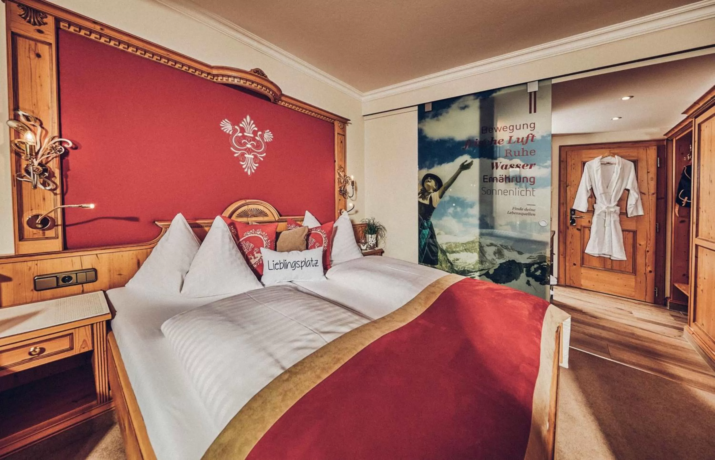 Bed in Superior Sport und Familienresort Alpenblick