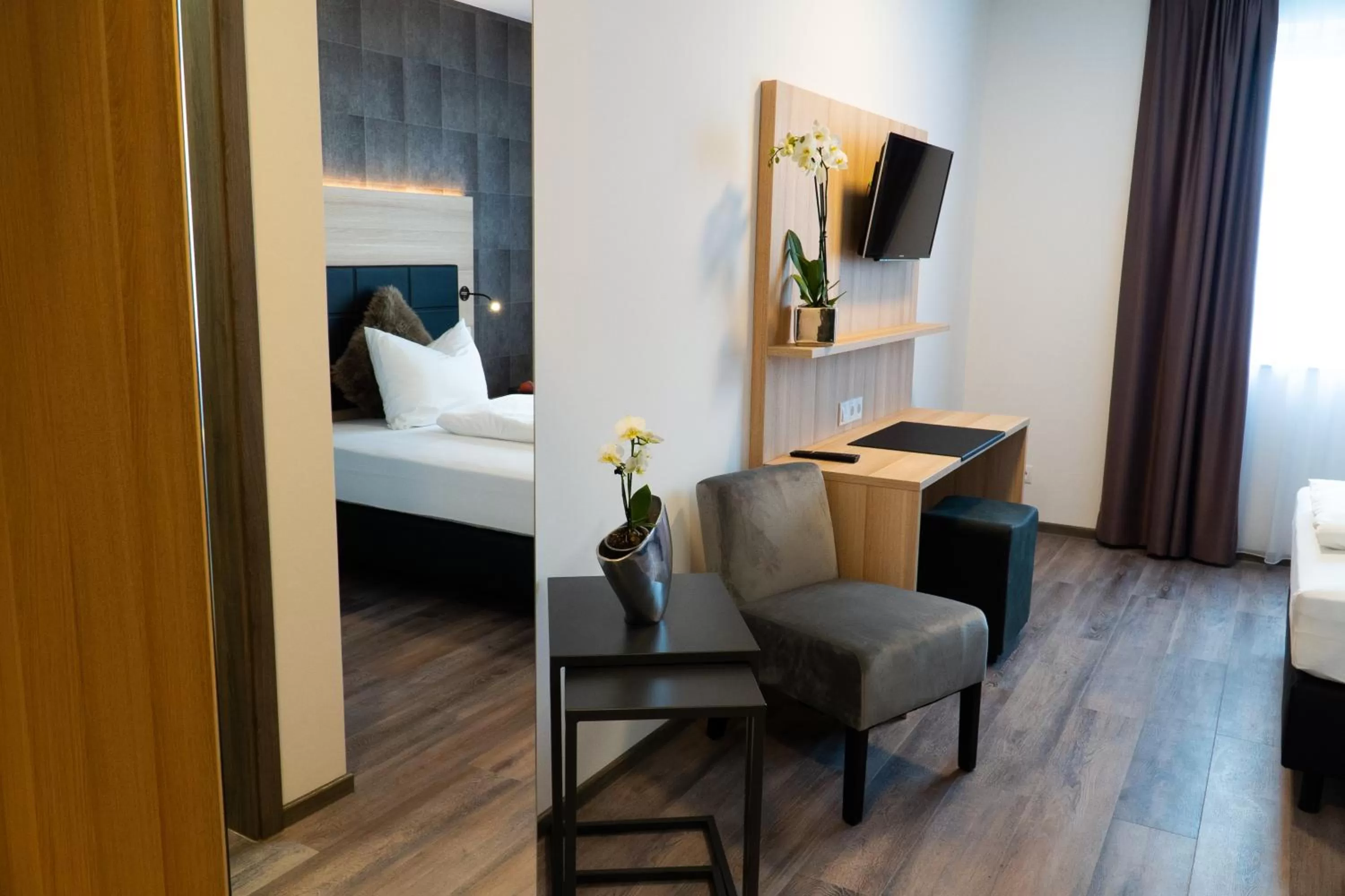 Photo of the whole room, Bed in Hotel Schlafplatz